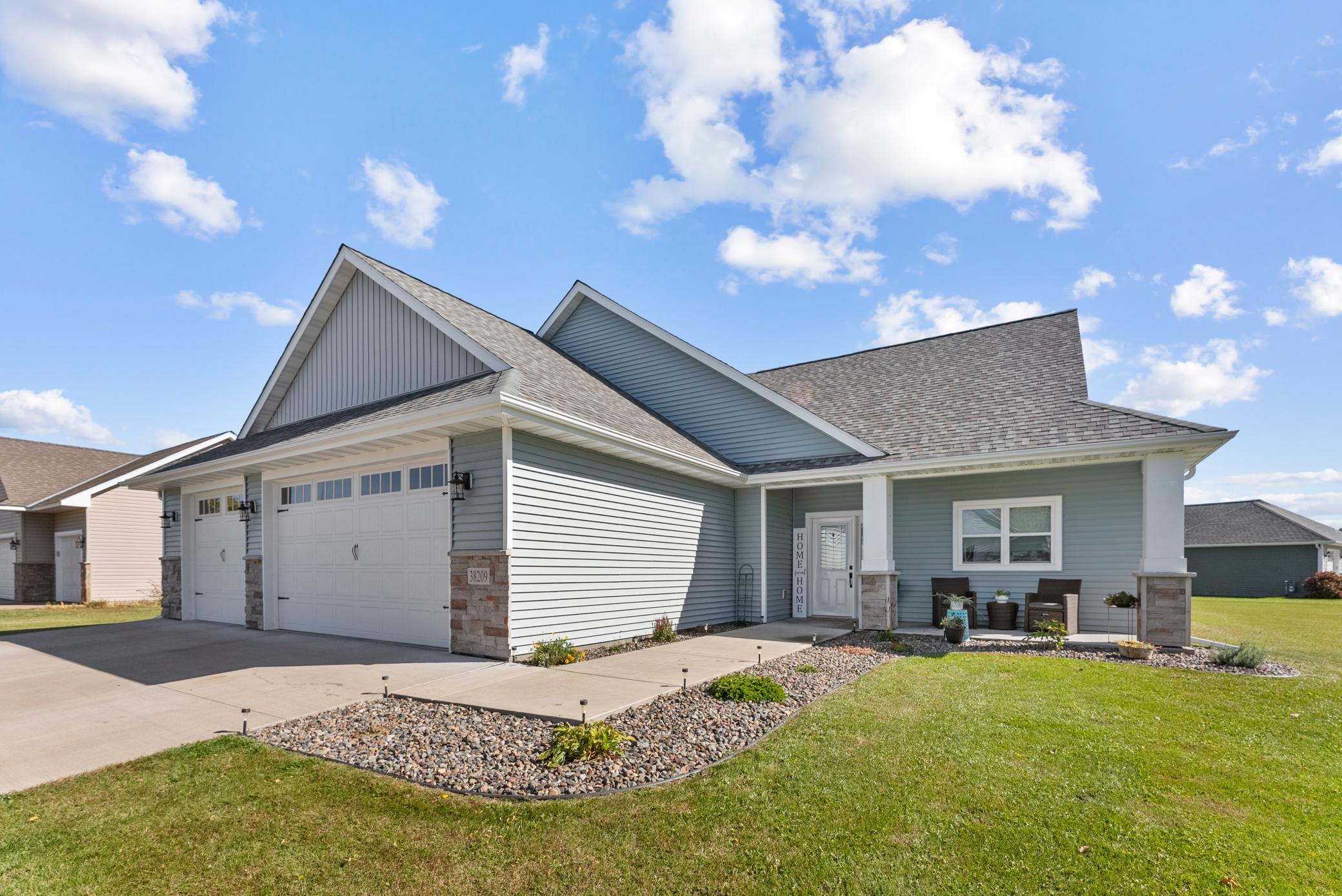 38209 Everett Ave, North Branch, MN 55056