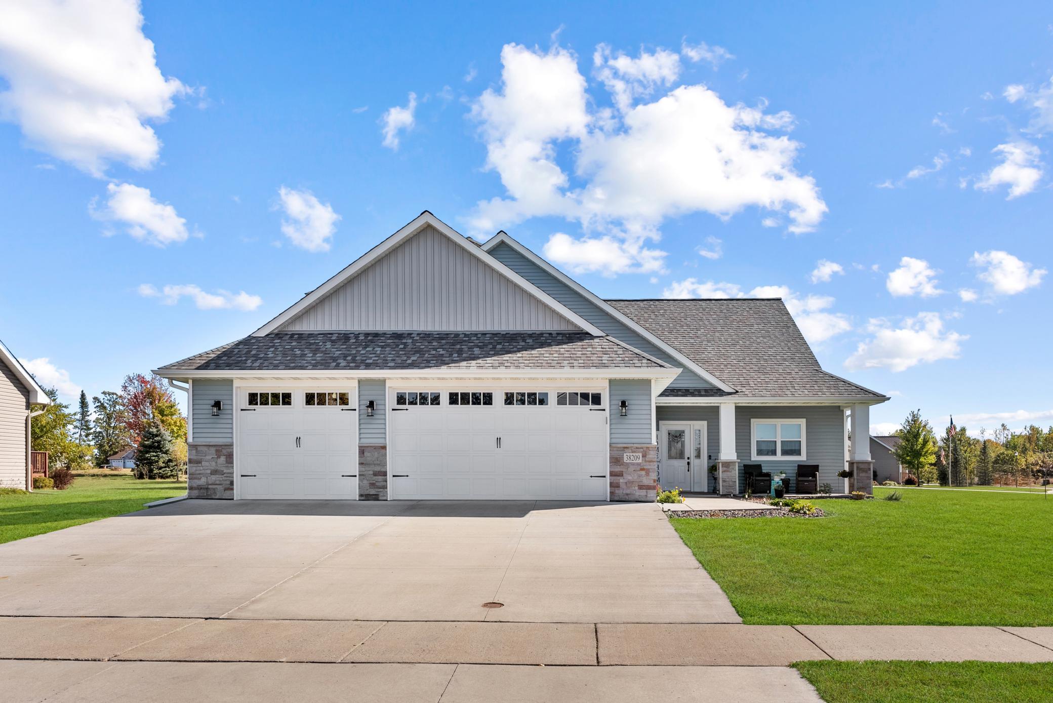38209 Everett Ave, North Branch, MN 55056