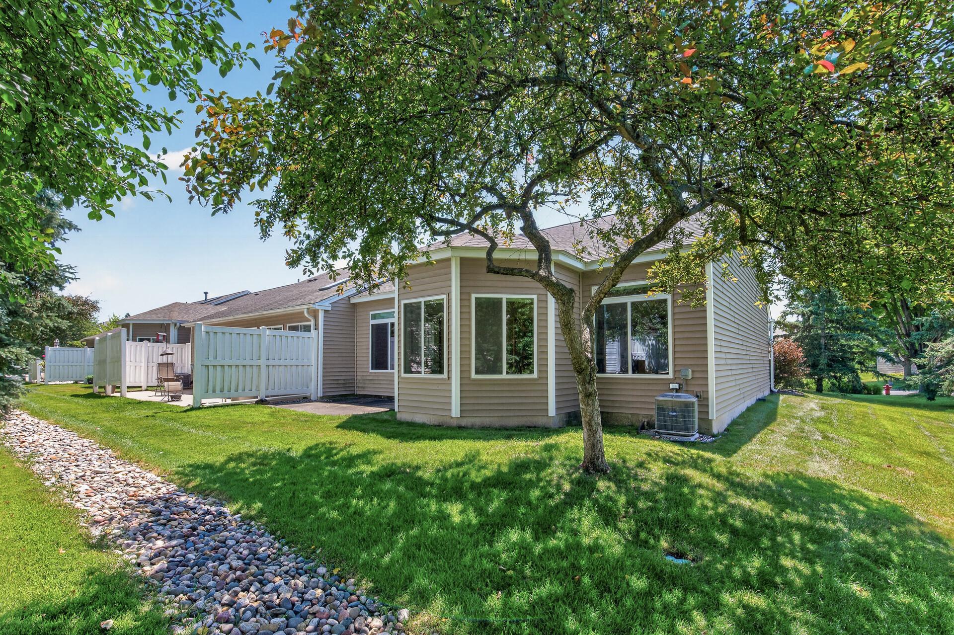 13214 Spencer Sweet Pea Ln, Eden Prairie, MN 55347