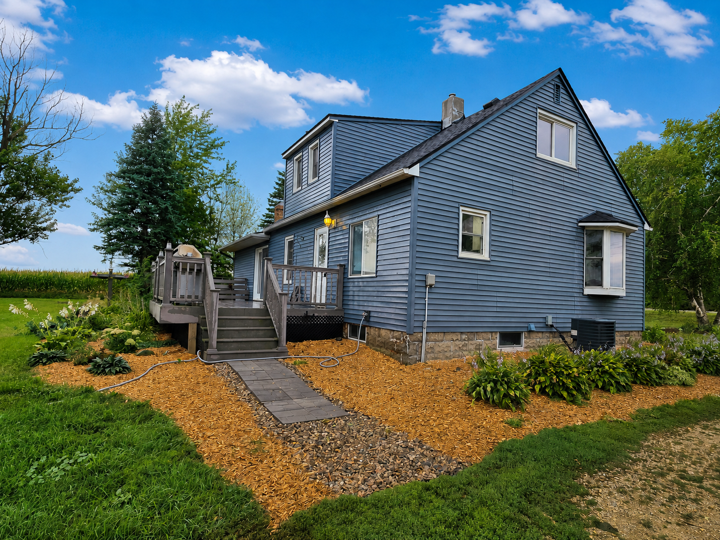 5766 County 12 Blvd, Kenyon, MN 55946