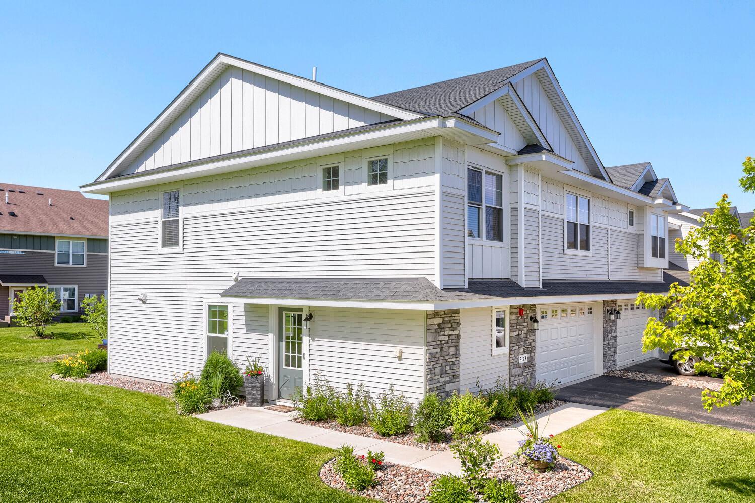 2174 Island Ct, Lino Lakes, MN 55038