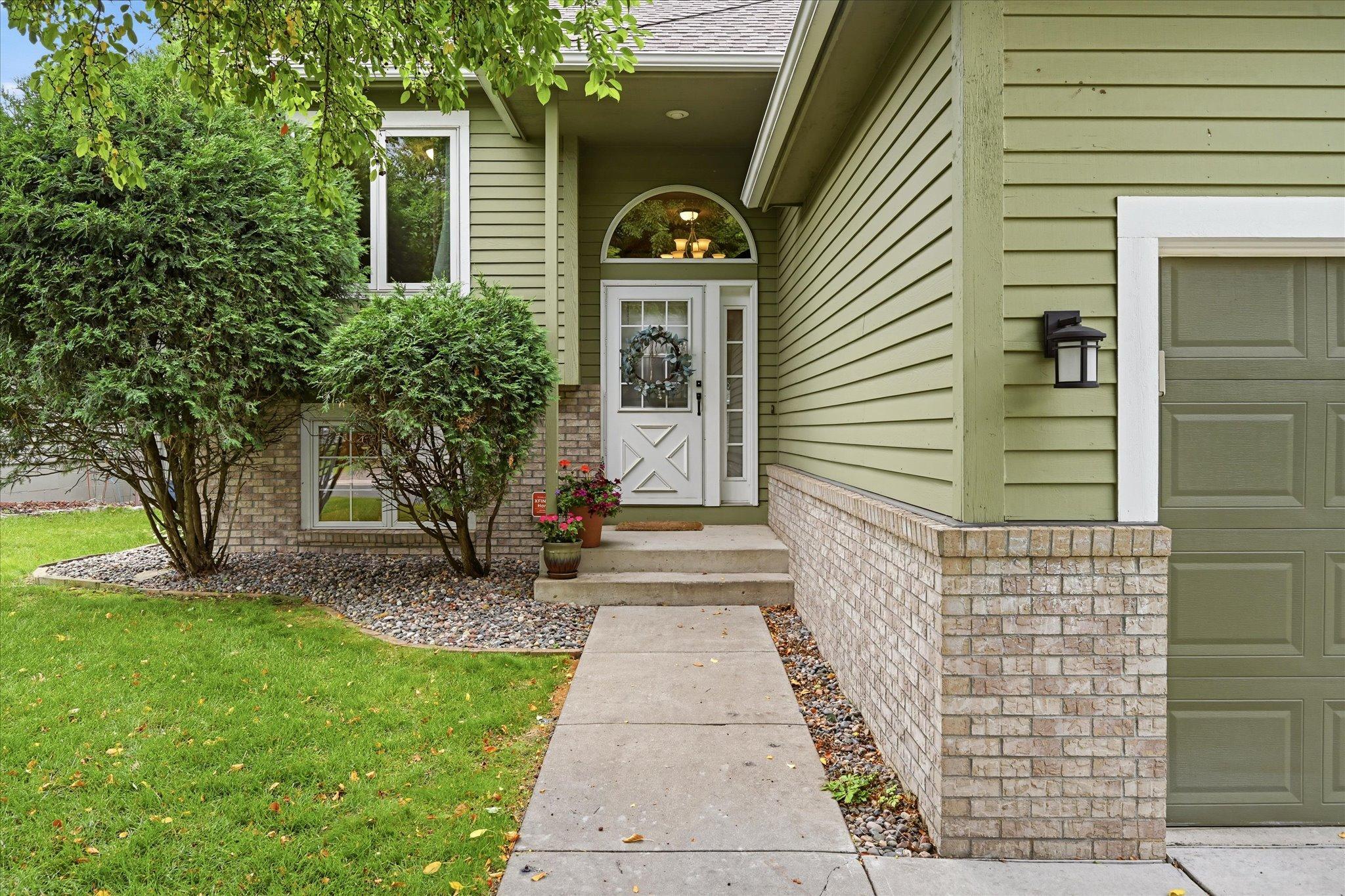 4658 Wildwood St, Eagan, MN 55122