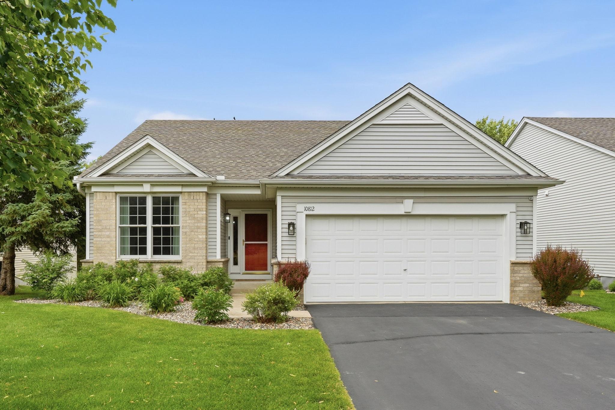 10812 Thone Cir, Woodbury, MN 55129