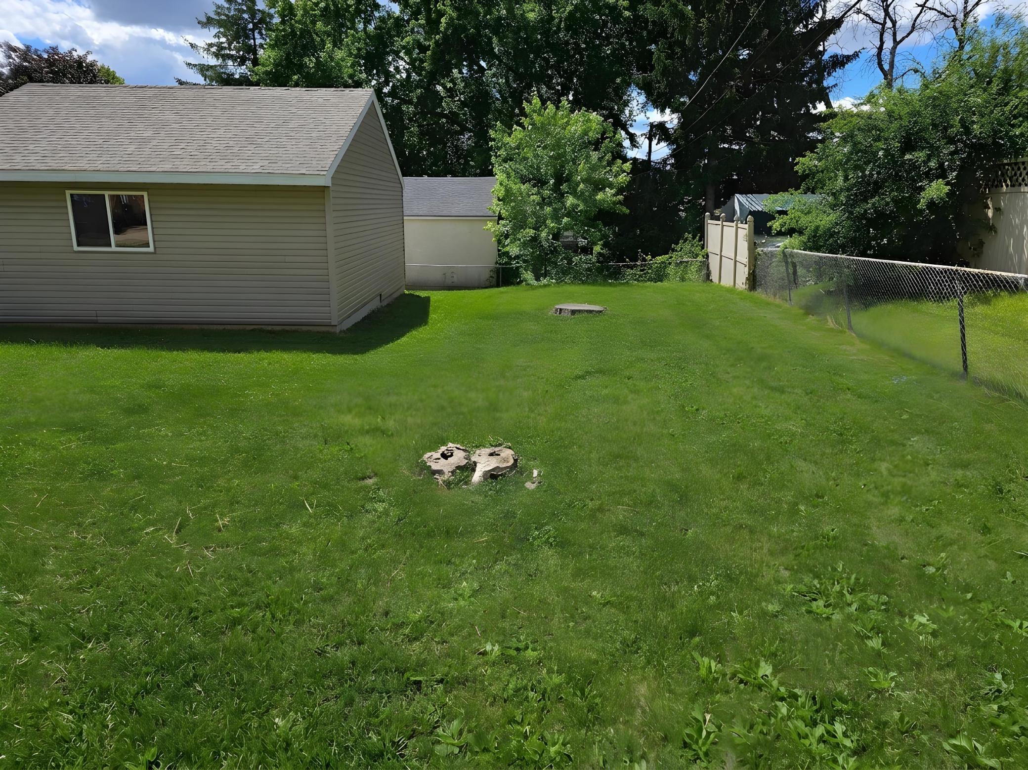 2011 Northwood Dr, North Saint Paul, MN 55109