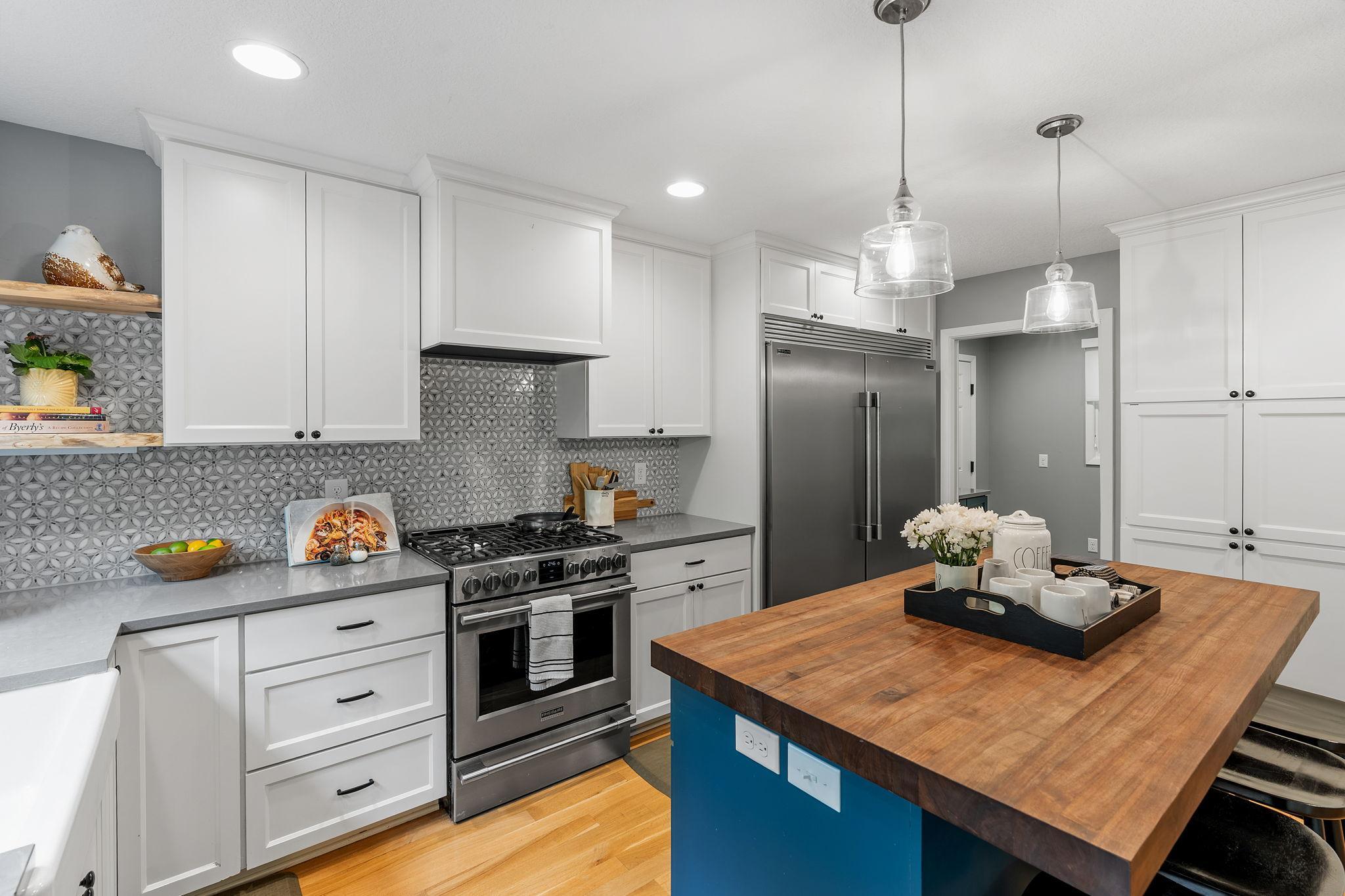 14516 Idylwood Rd, Minnetonka, MN 55345