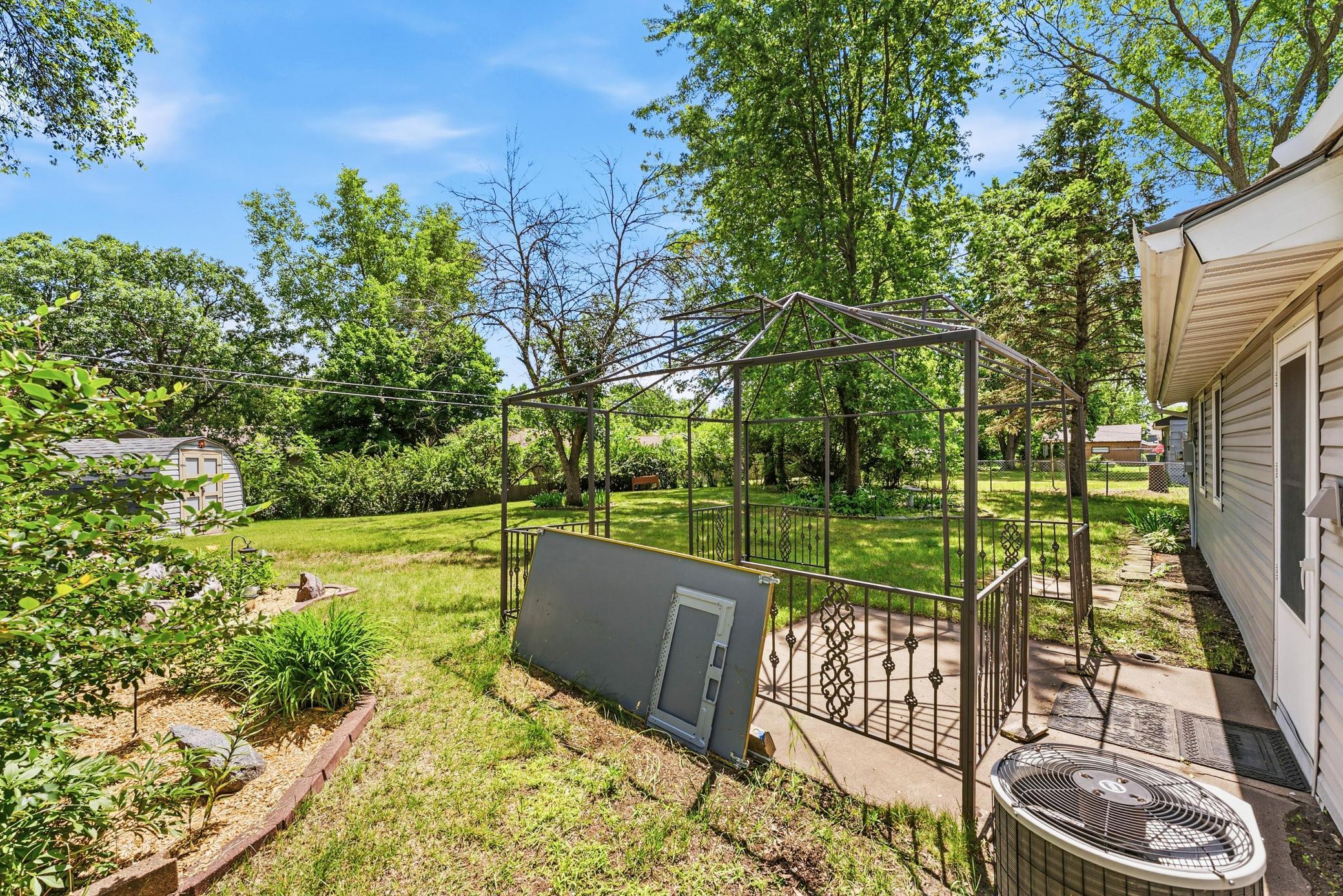 11013 6th St NE, Blaine, MN 55434