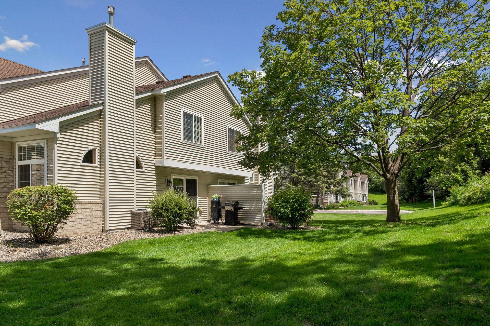 15333 Greenhaven Ln #106, Burnsville, MN 55306