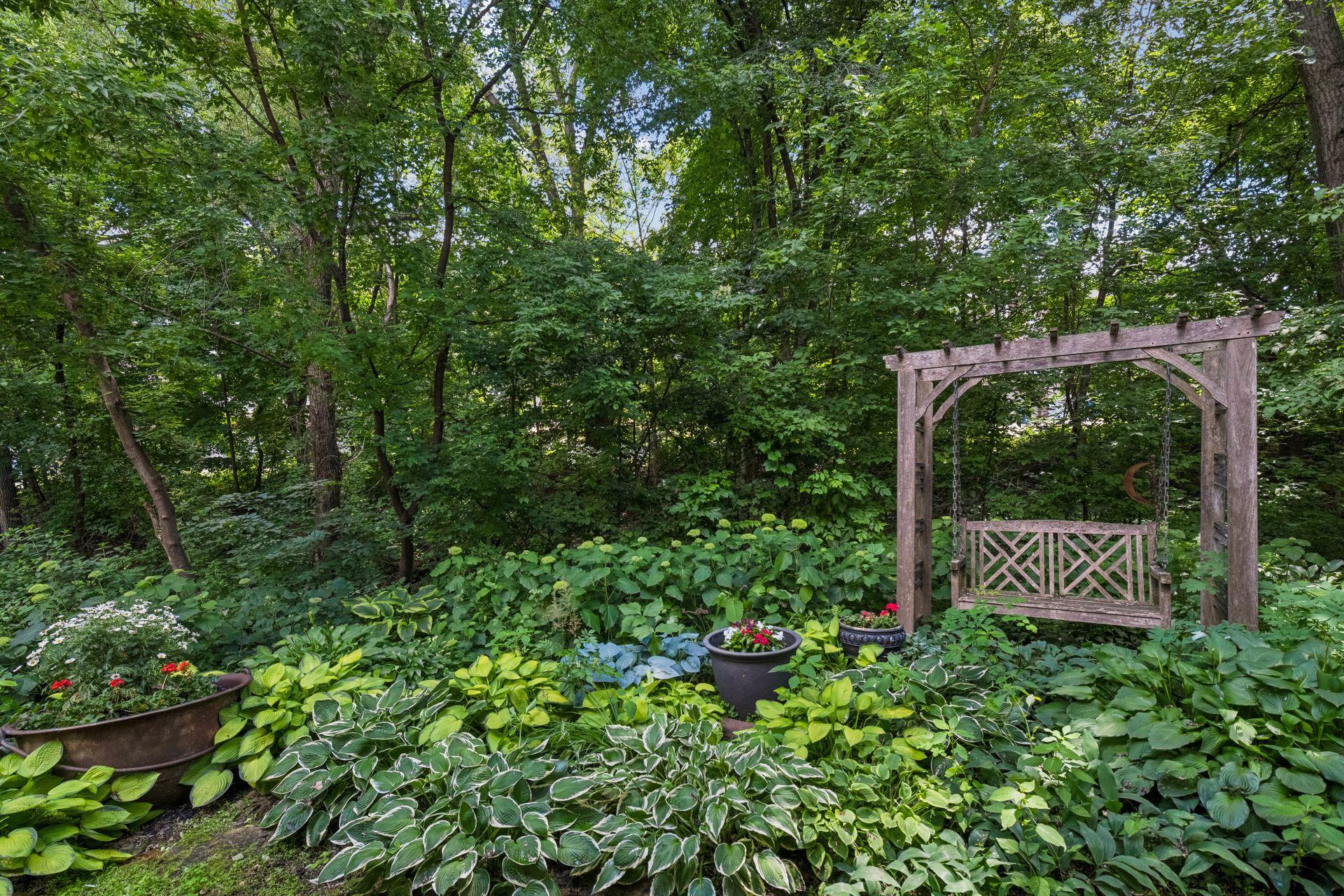 1140 Hollybrook Dr, Wayzata, MN 55391