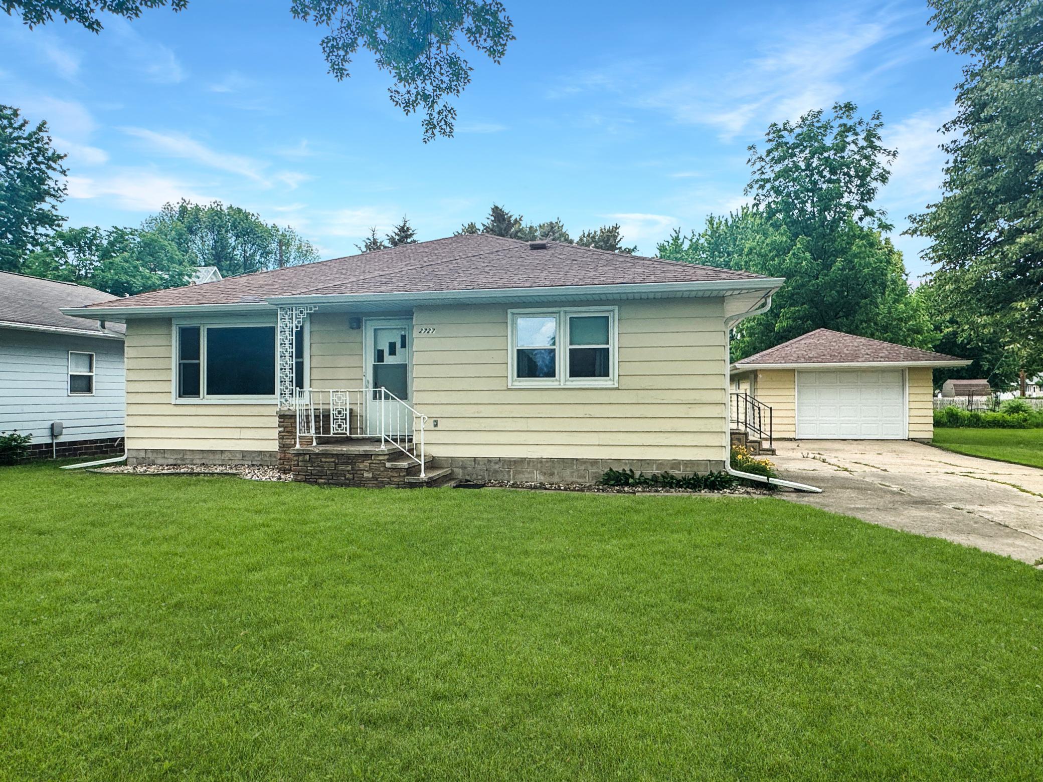 2727 34th St, Slayton, MN 56172