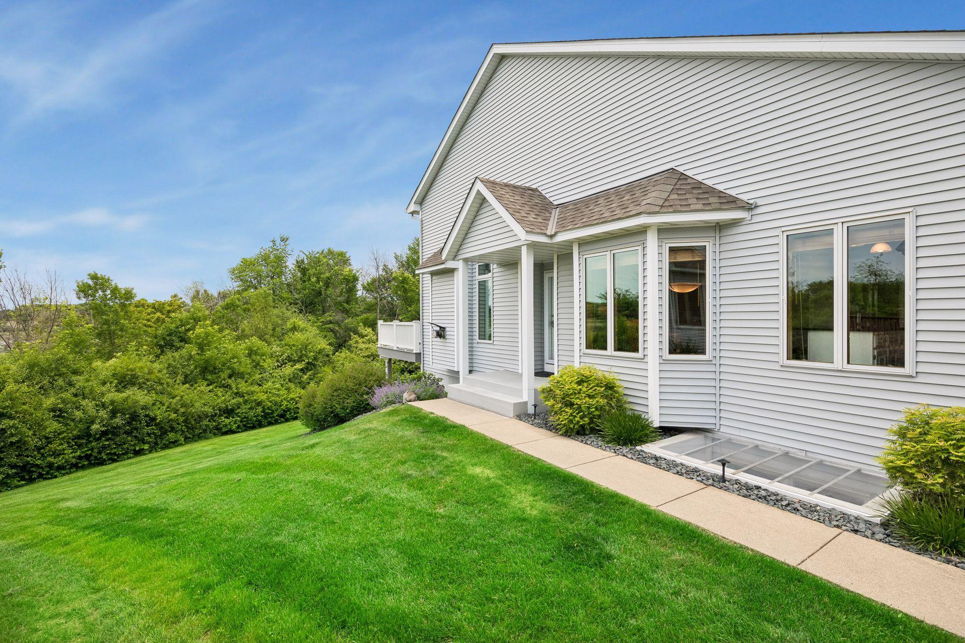 10730 Kiawah Dr, Eden Prairie, MN 55344