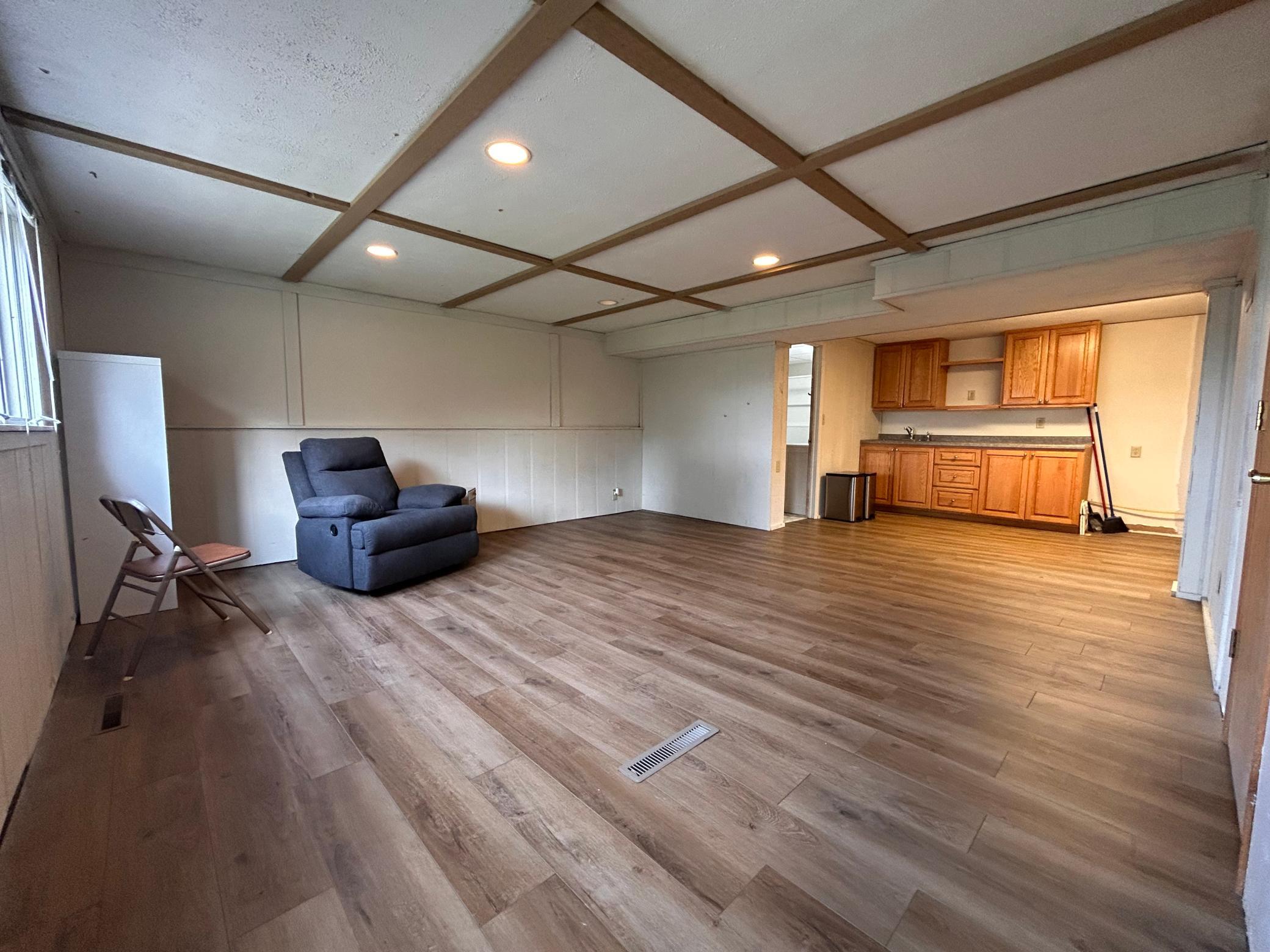 710 Lakeview Ave, North Mankato, MN 56003
