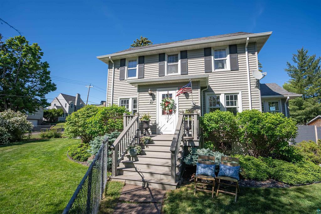 3 E College St, Duluth, MN 55812