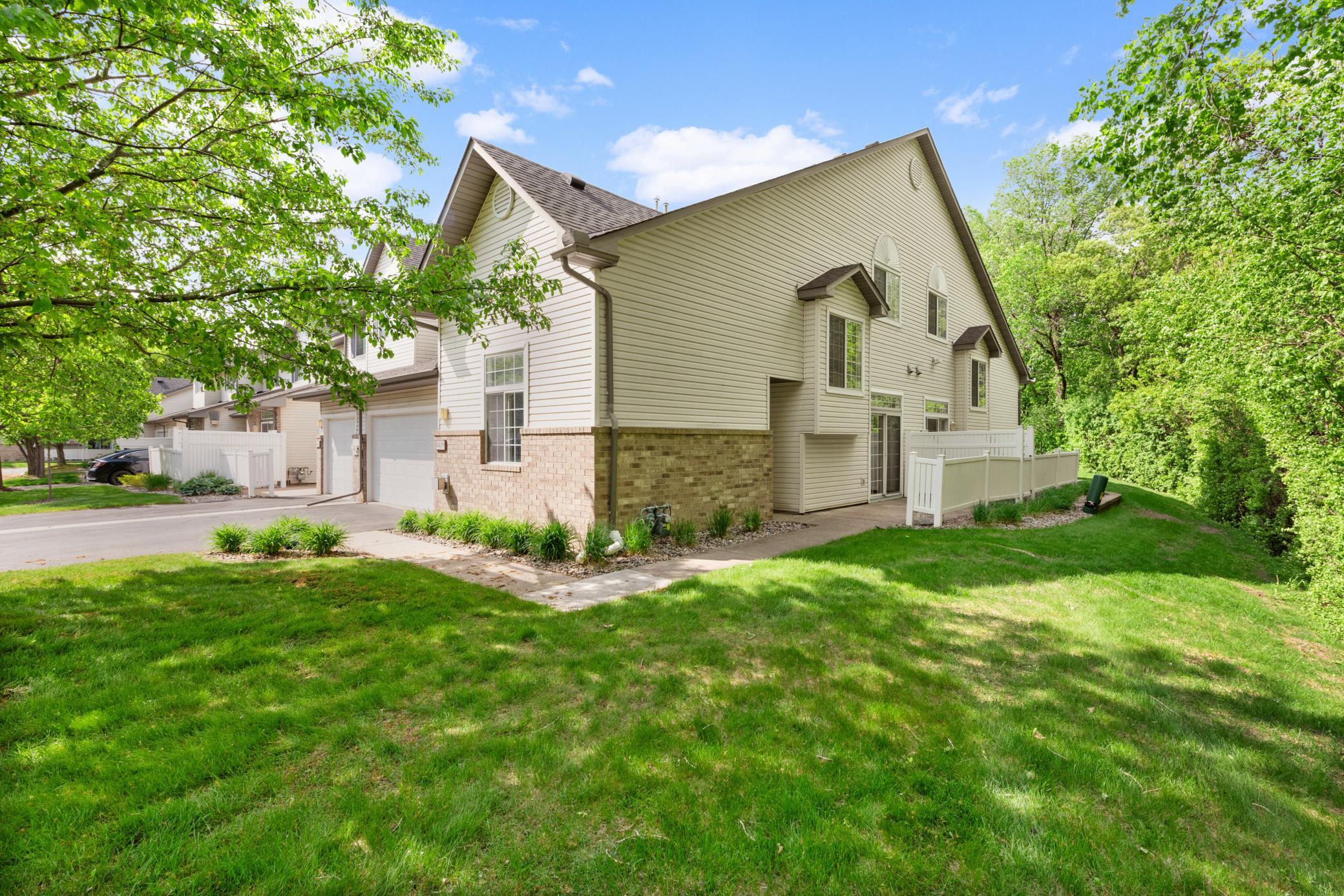 8419 Cortland Rd, Eden Prairie, MN 55344