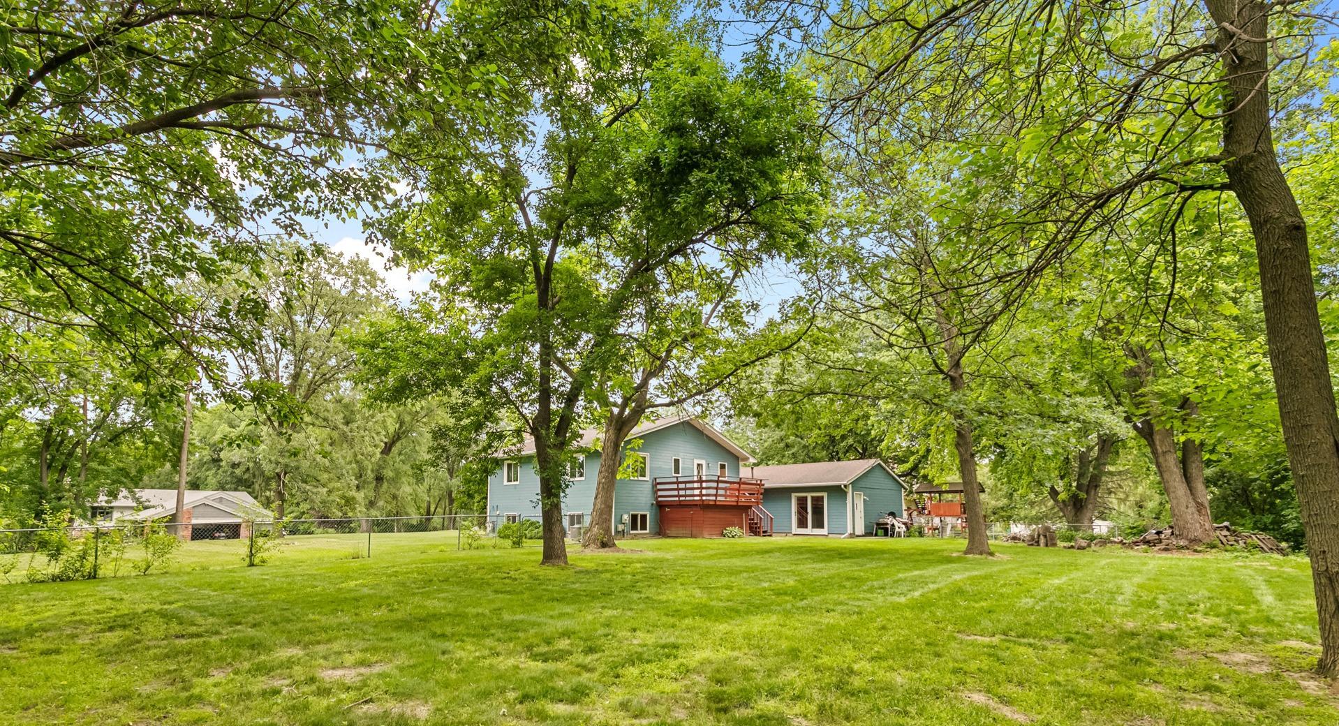 1390 Rainier Ln, Eagan, MN 55121