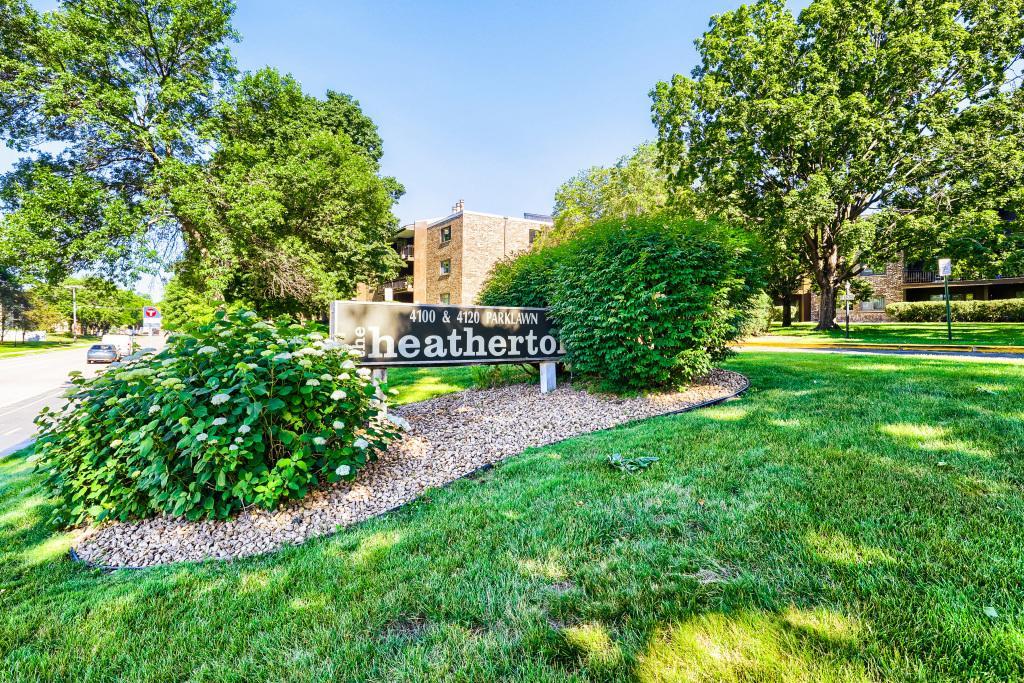 4100 Parklawn Ave #316, Edina, MN 55435