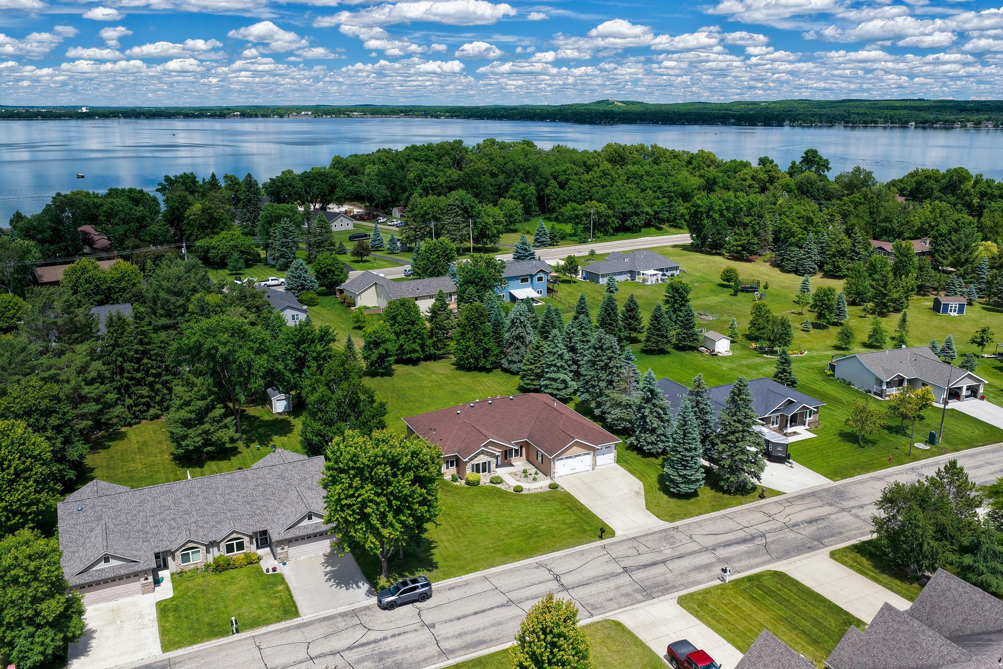 750 Lake Forest Cir, Detroit Lakes, MN 56501