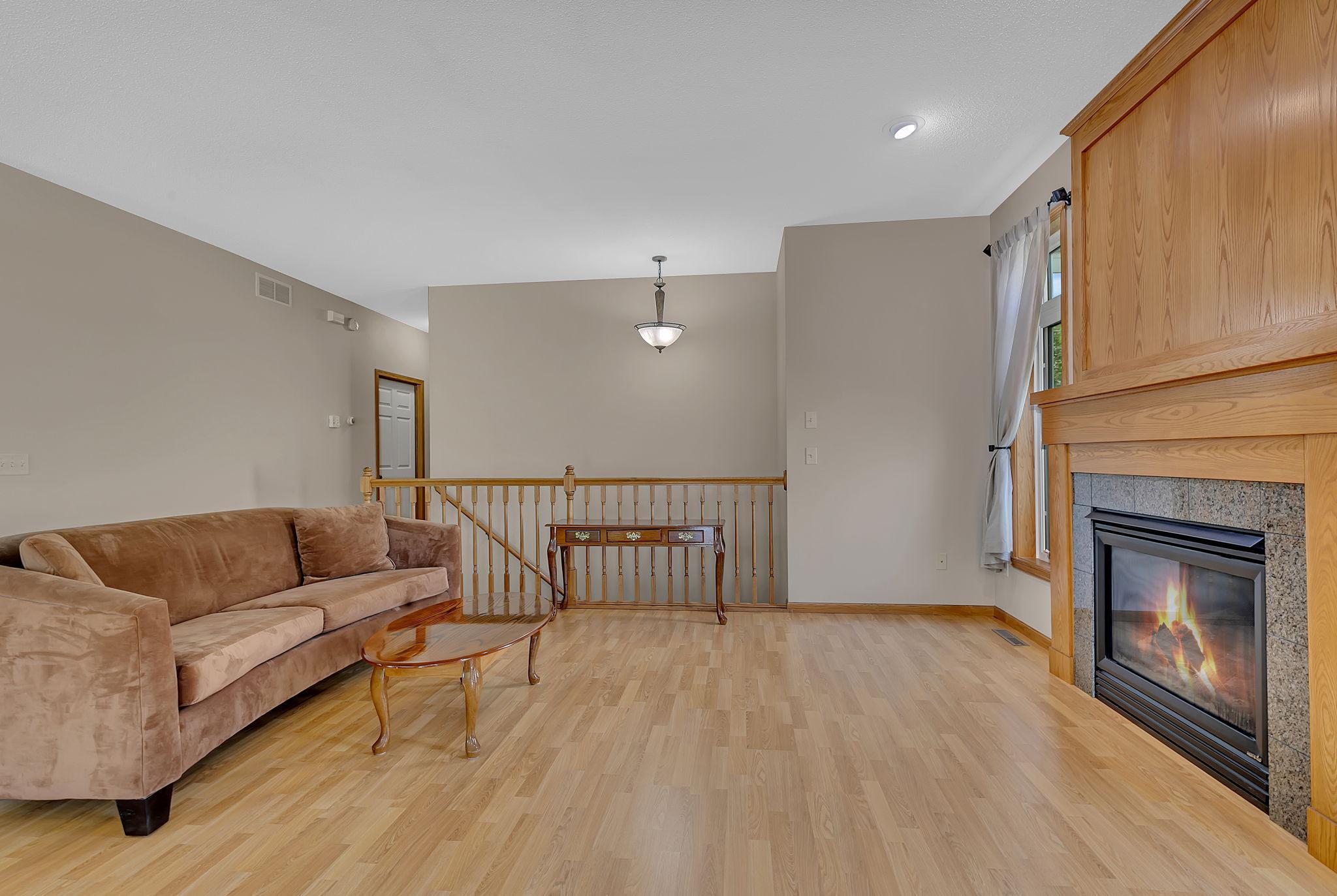 1012 Cory Ln, Saint Cloud, MN 56303