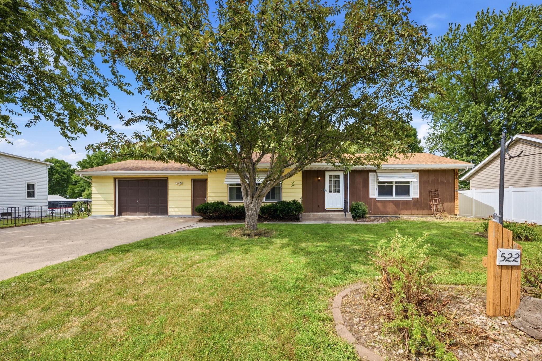 522 Railroad St NW, Silver Lake, MN 55381