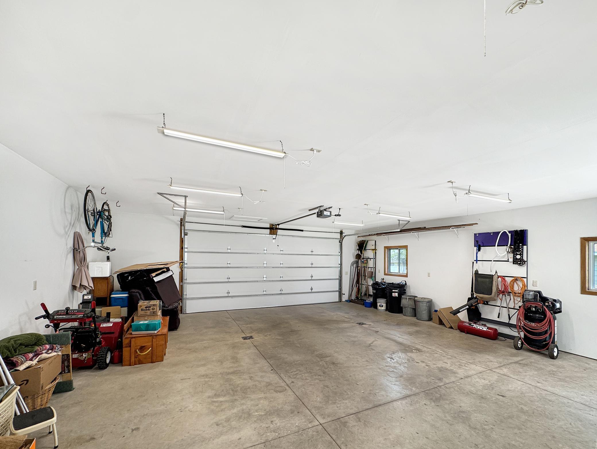 3064 Oak Ave, Slayton, MN 56172