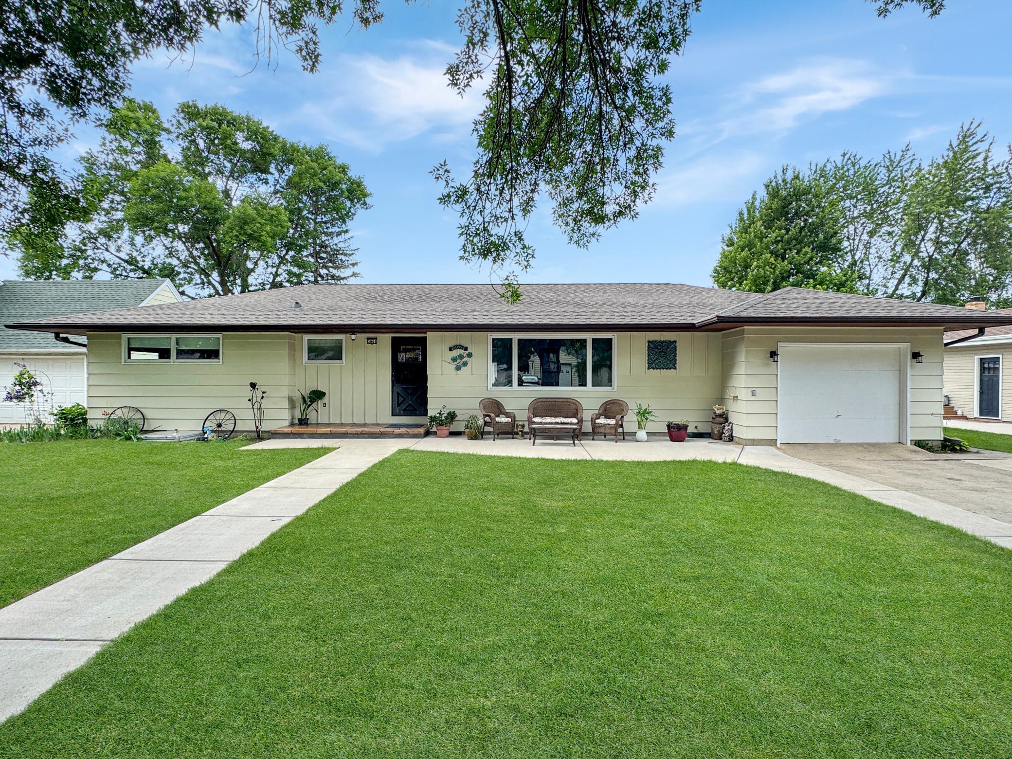 3064 Oak Ave, Slayton, MN 56172