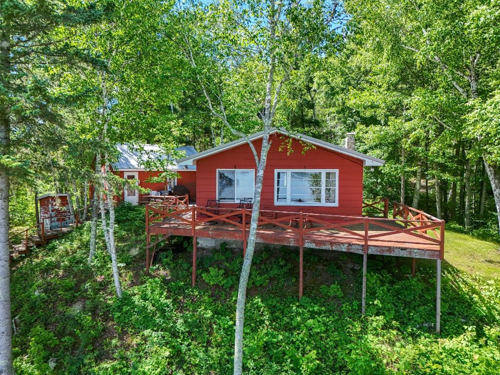 39718 W Deer Lake Ln, Deer River, MN 56636