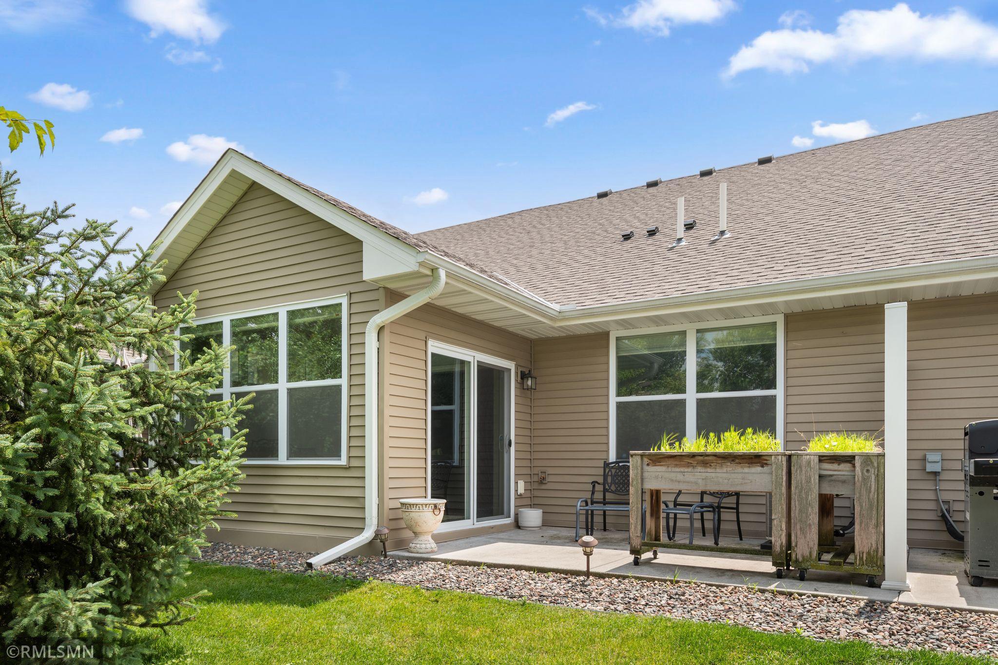 605 Liberty Way, Vadnais Heights, MN 55127