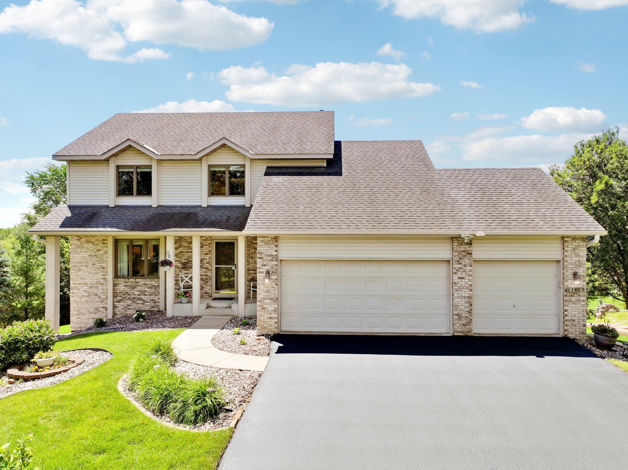 13865 Forest Hill Rd, Eden Prairie, MN 55346