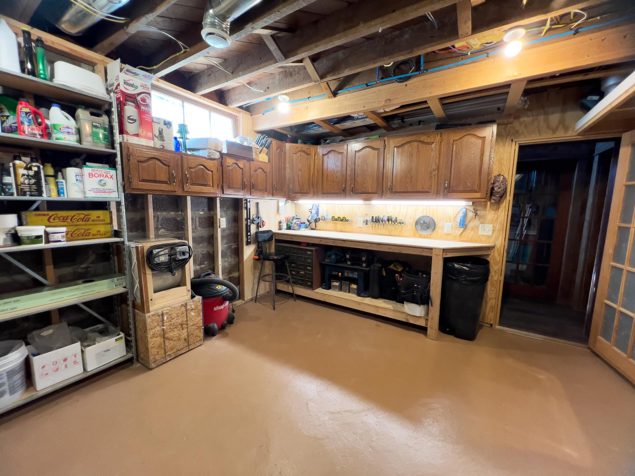 803 S Pine St, Caledonia, MN 55921