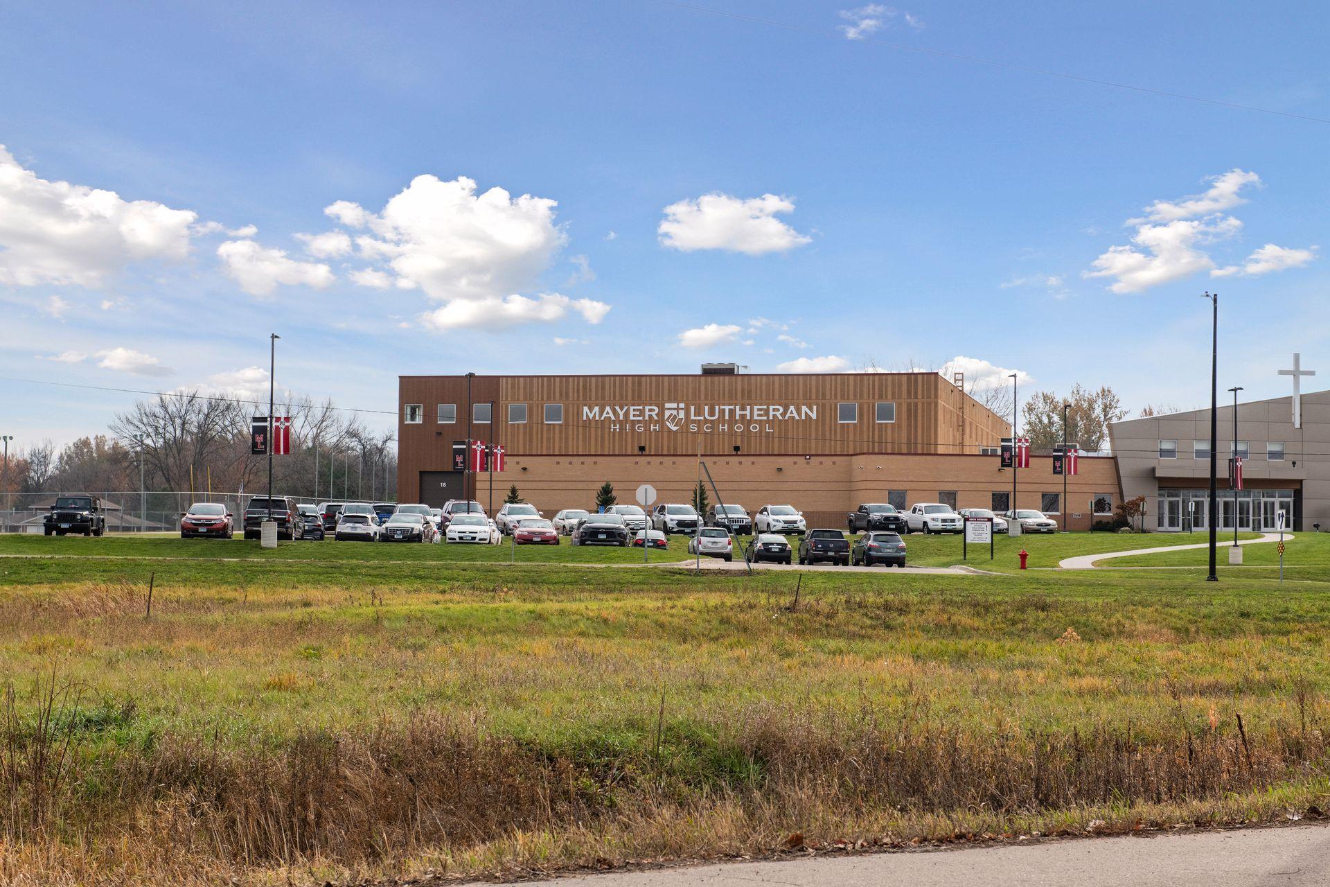 2431 Big Oak Ln, Mayer, MN 55360