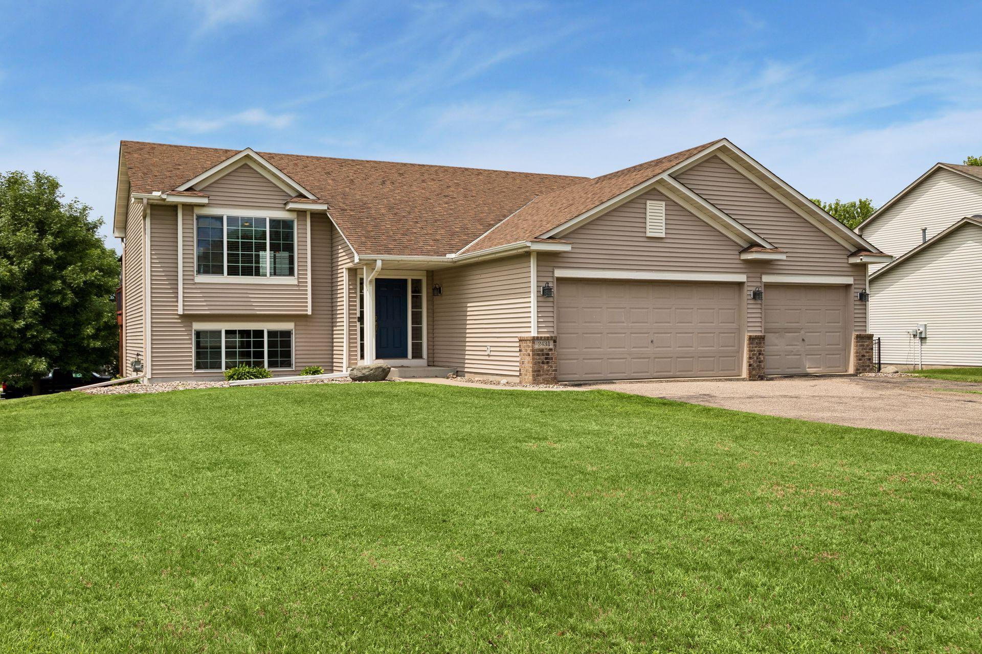 2431 Big Oak Ln, Mayer, MN 55360
