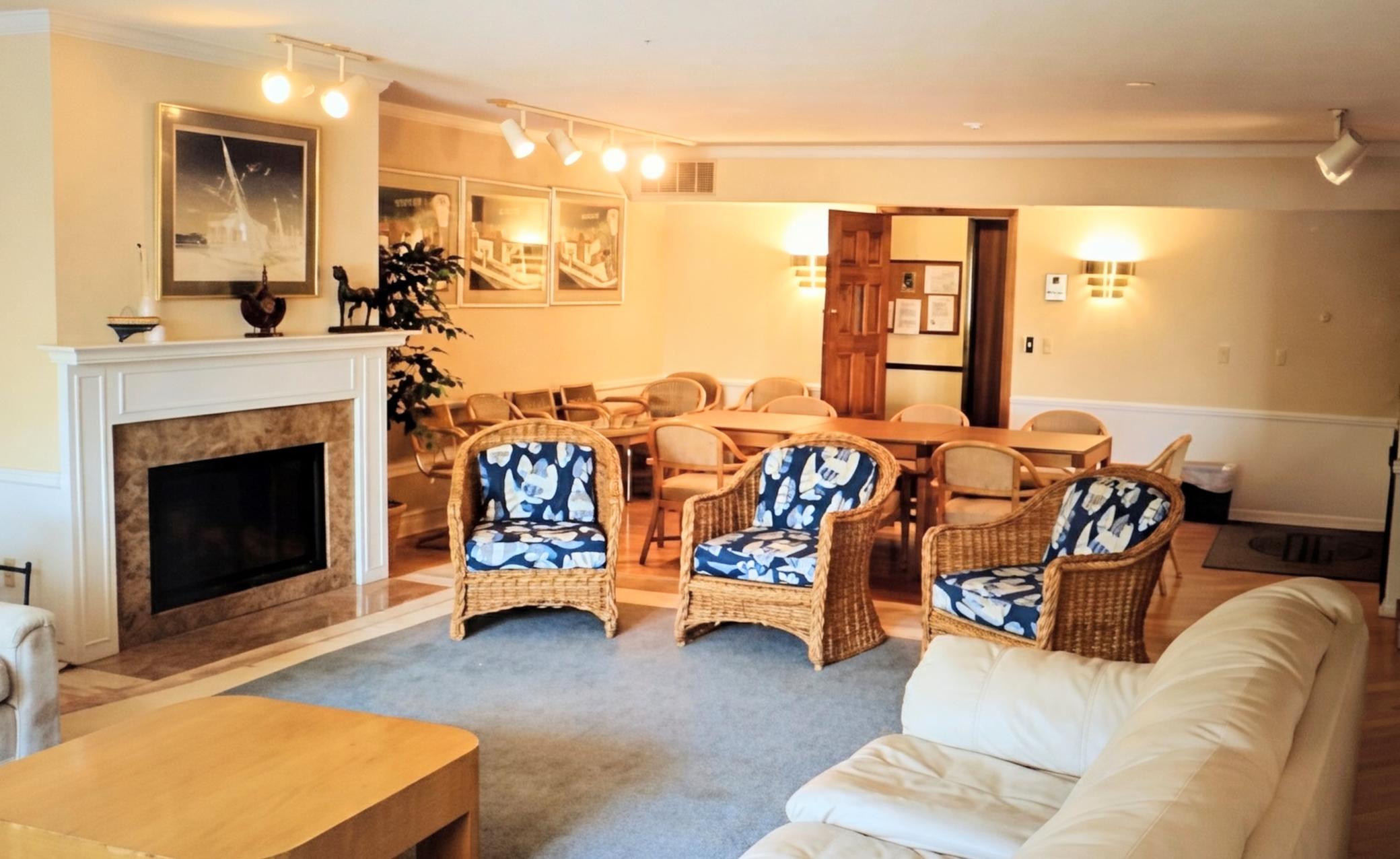 4387 Wilshire Blvd #106, Mound, MN 55364