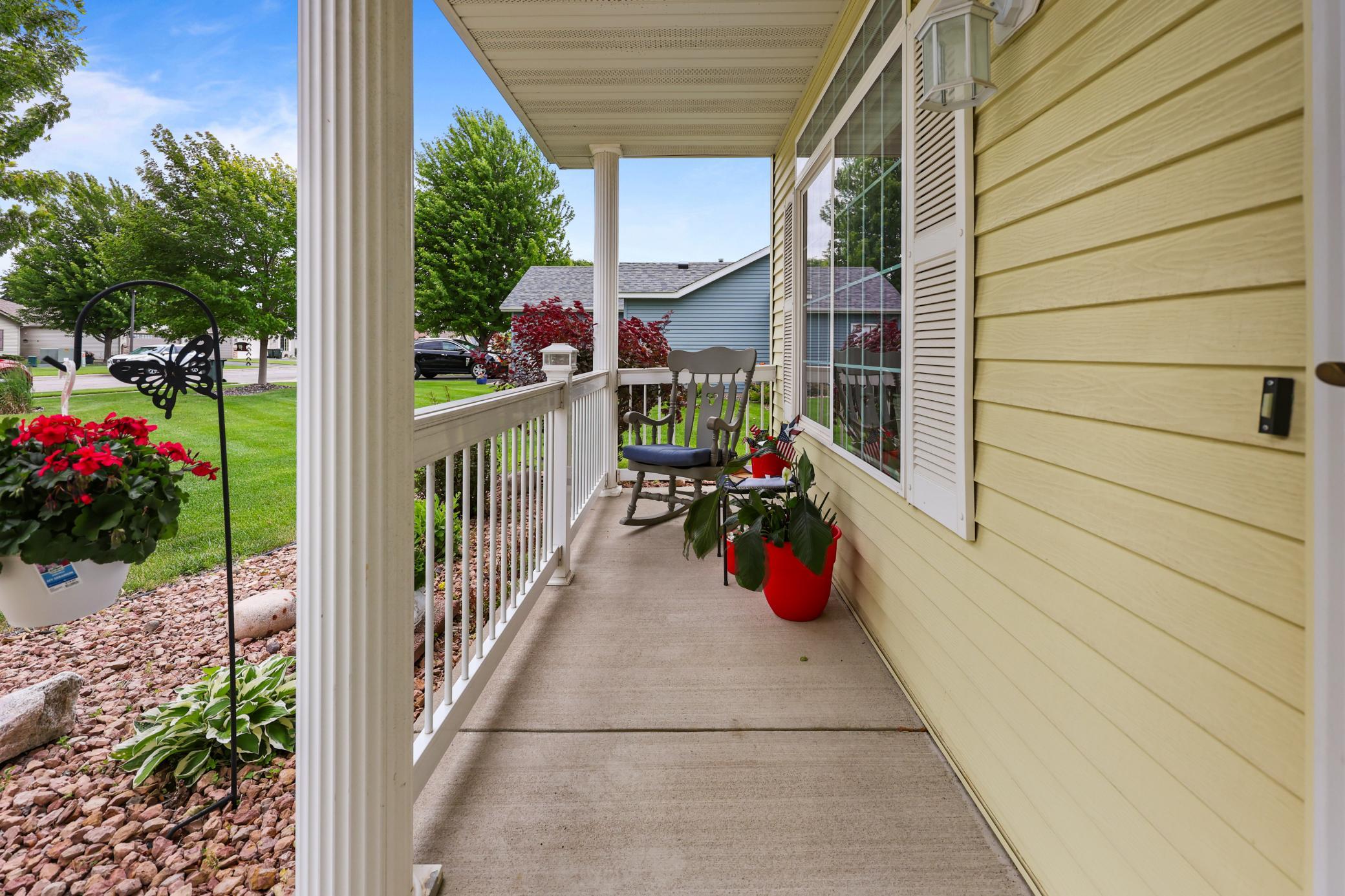 1227 Willow Pond Dr, Waite Park, MN 56387