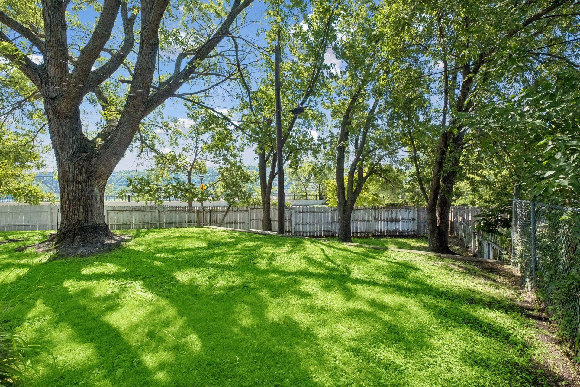 320 Michigan St, Saint Paul, MN 55102