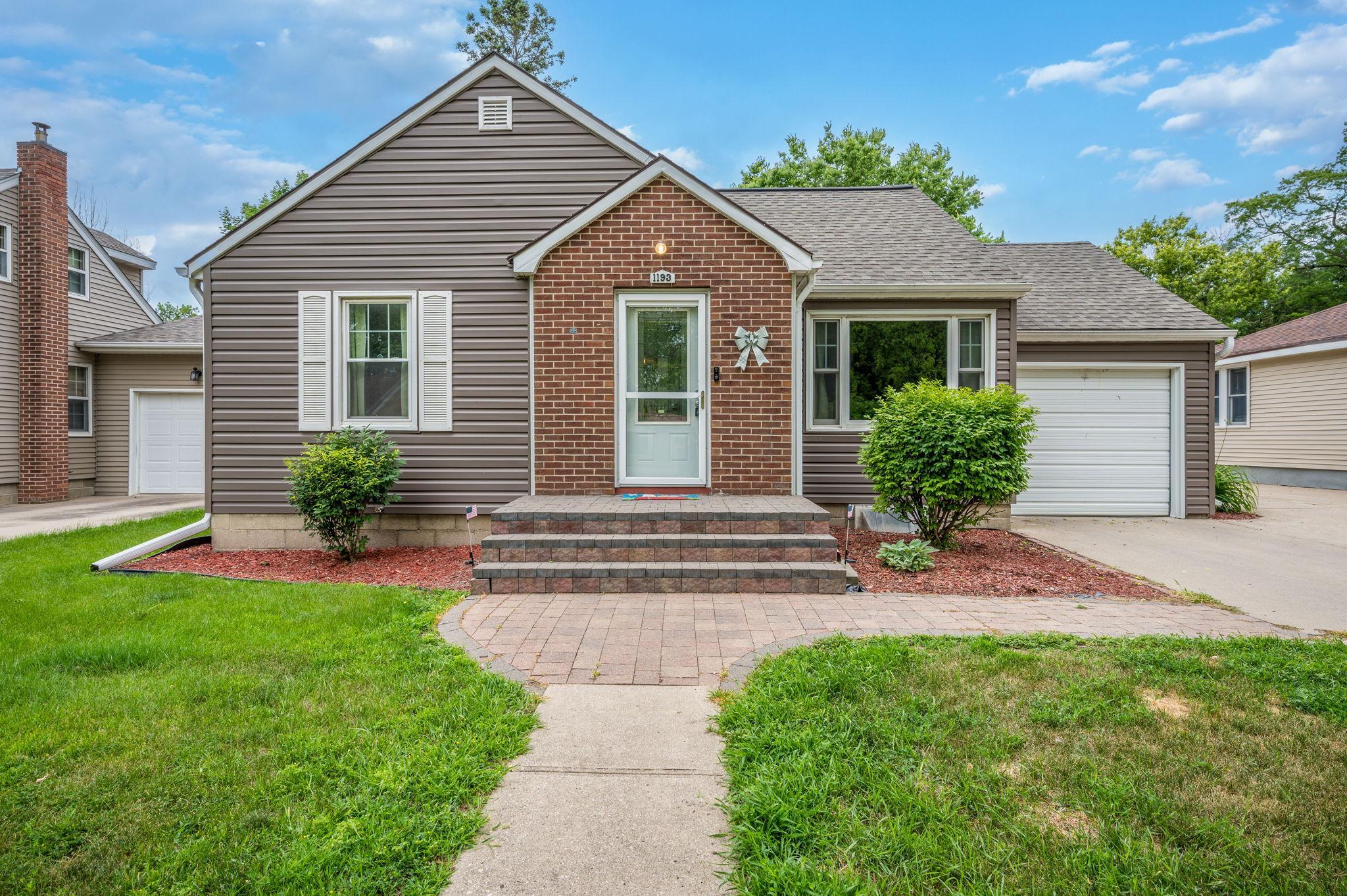 1193 River Rd, Windom, MN 56101
