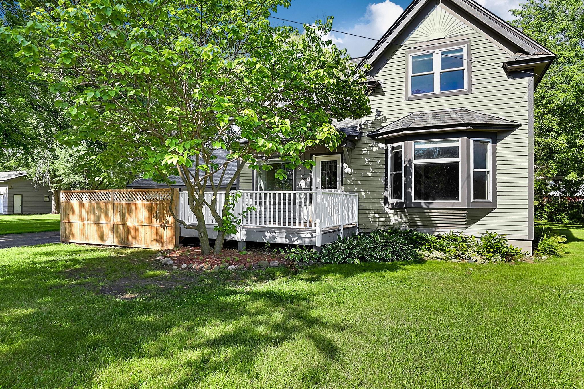 440 River Dr W, Milaca, MN 56353