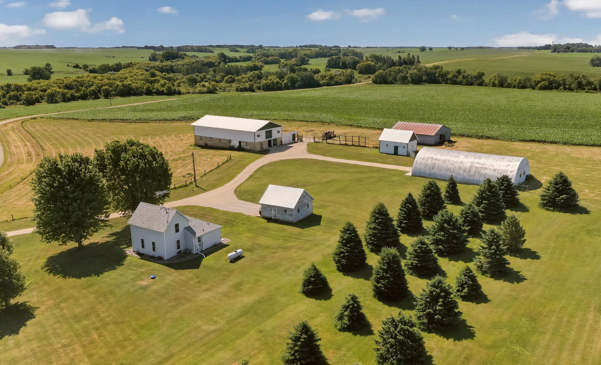 56663 260th Ave, Mantorville, MN 55955