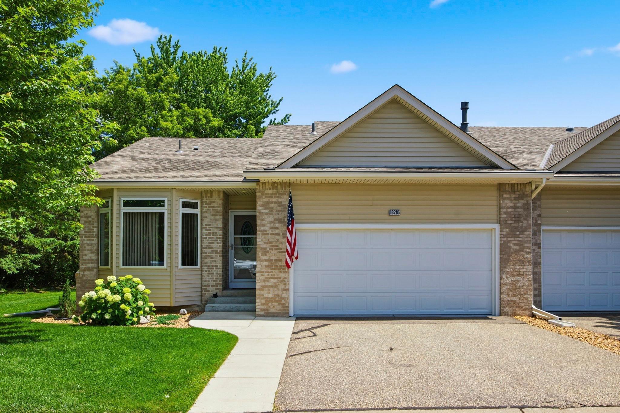 13205 Galena Way, Apple Valley, MN 55124