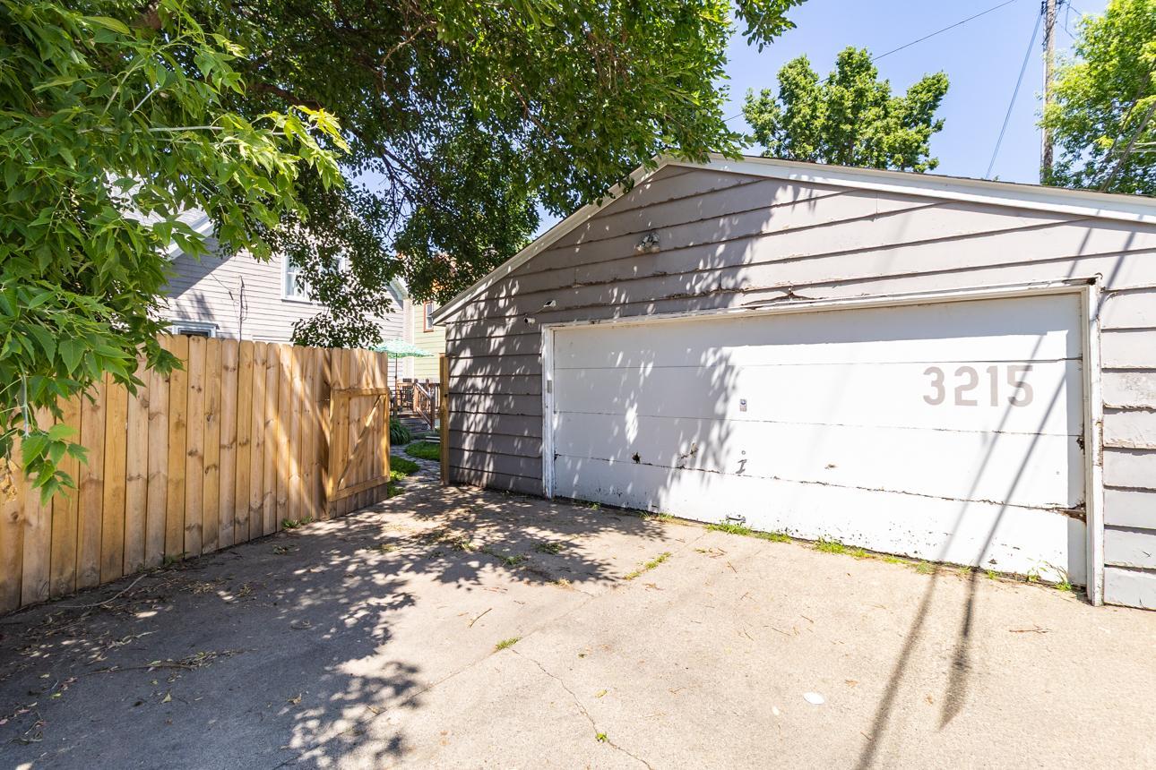 3215 Oakland Ave, Minneapolis, MN 55407