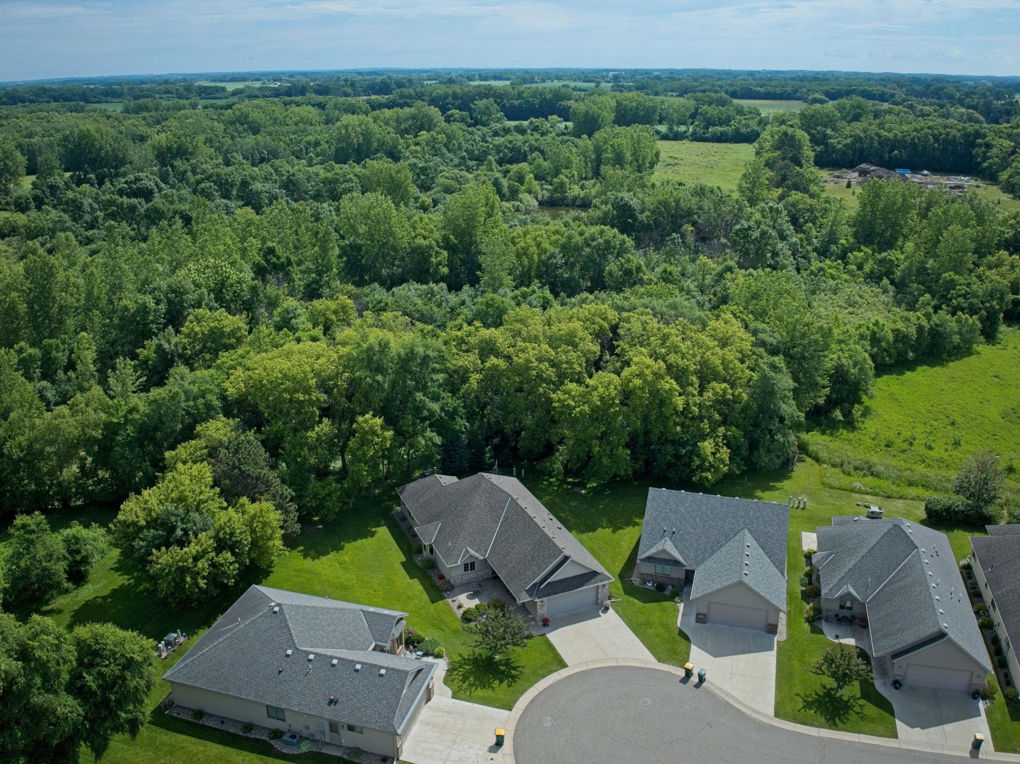 105 Harmon Ln, Litchfield, MN 55355