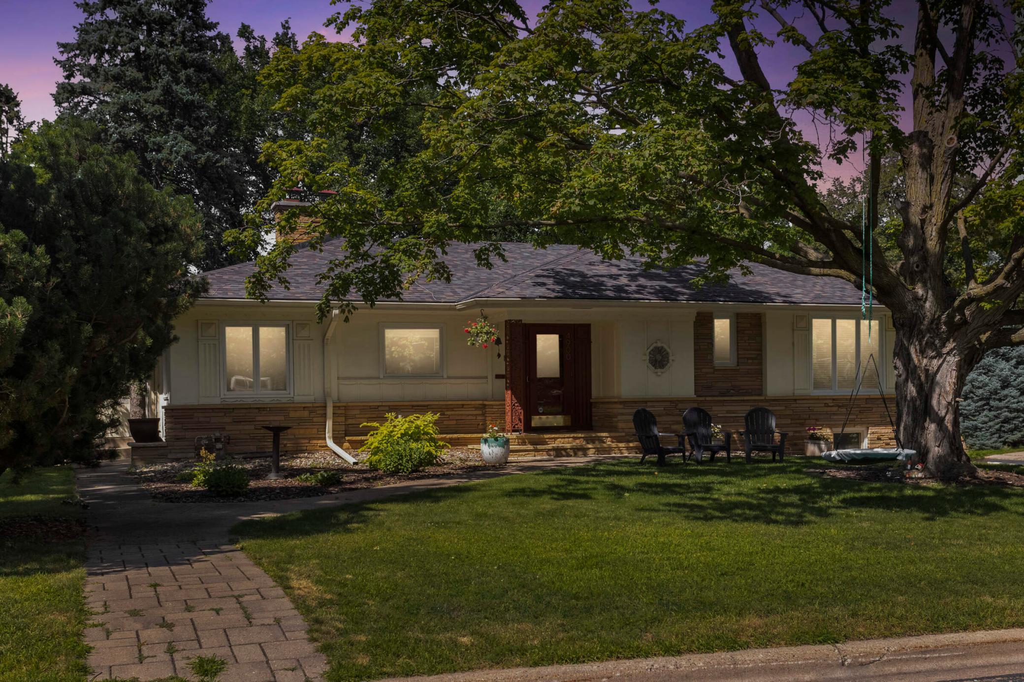 4900 Frontenac Ave, Golden Valley, MN 55422