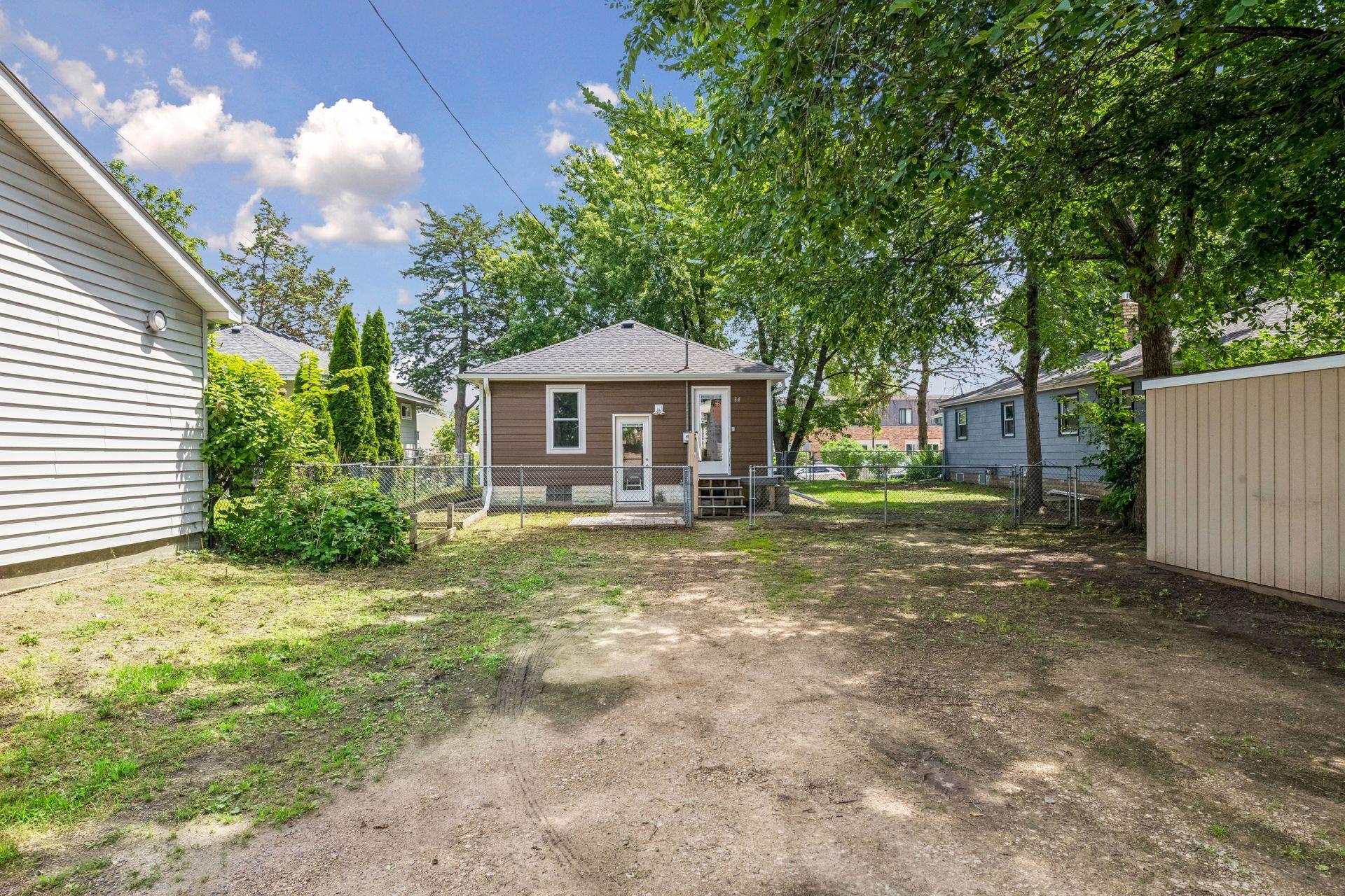 34 14th Ave N, Hopkins, MN 55343