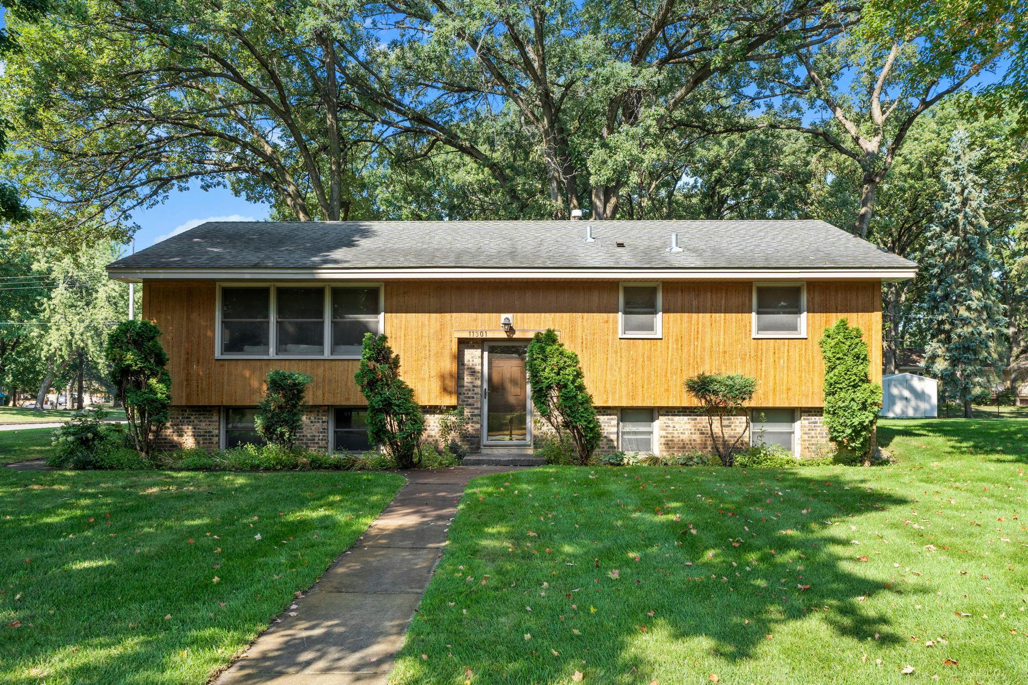 11301 Welcome Ave N, Champlin, MN 55316