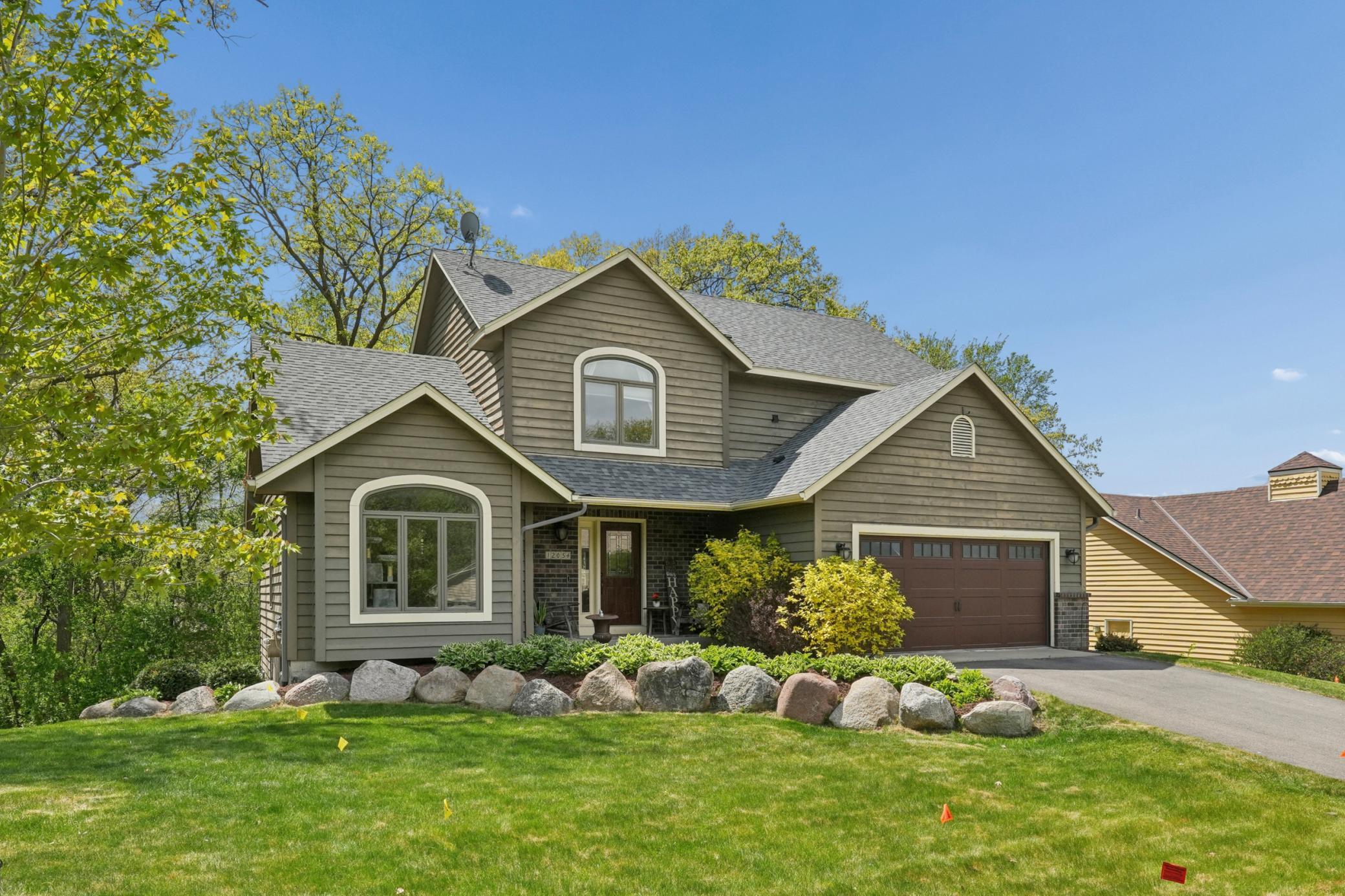 12054 Gantry Ln, Apple Valley, MN 55124