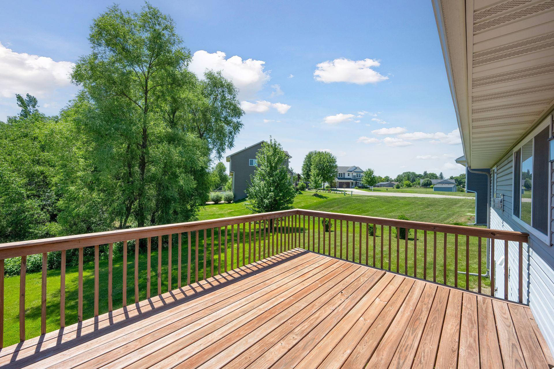 2157 Maple St SW, Howard Lake, MN 55349