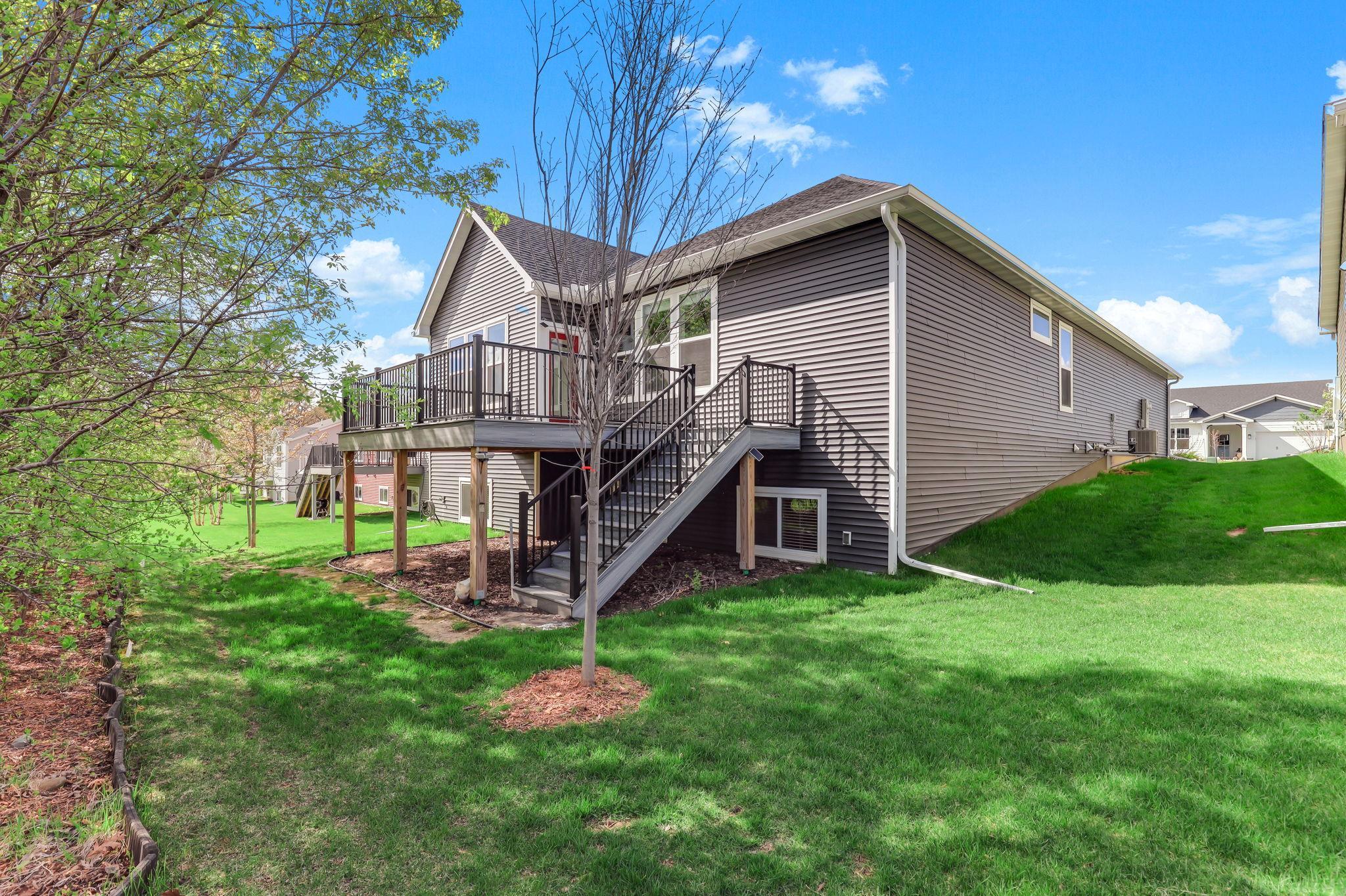4648 Benjamin Pl, Woodbury, MN 55129