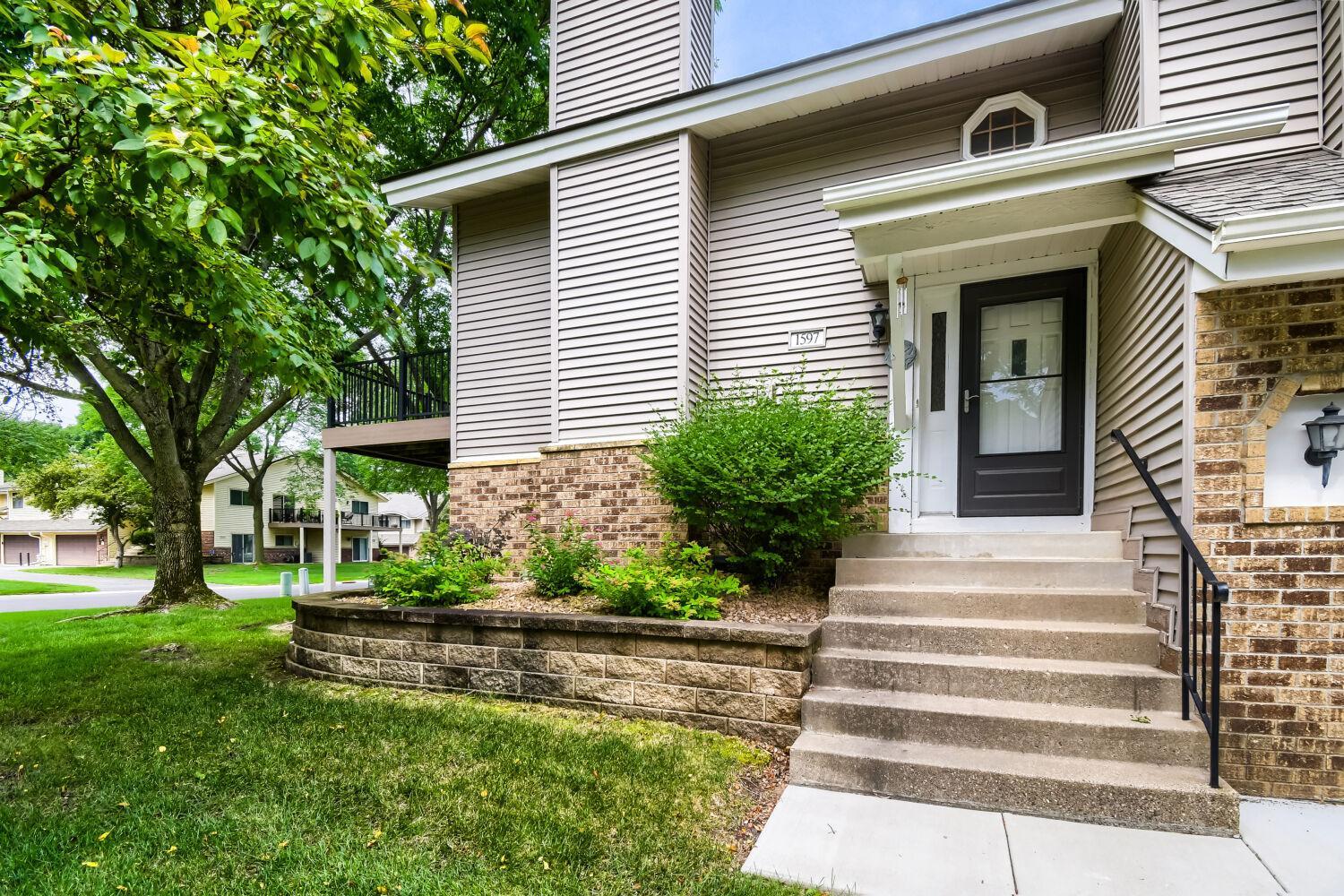 1597 Clemson Dr, Eagan, MN 55122
