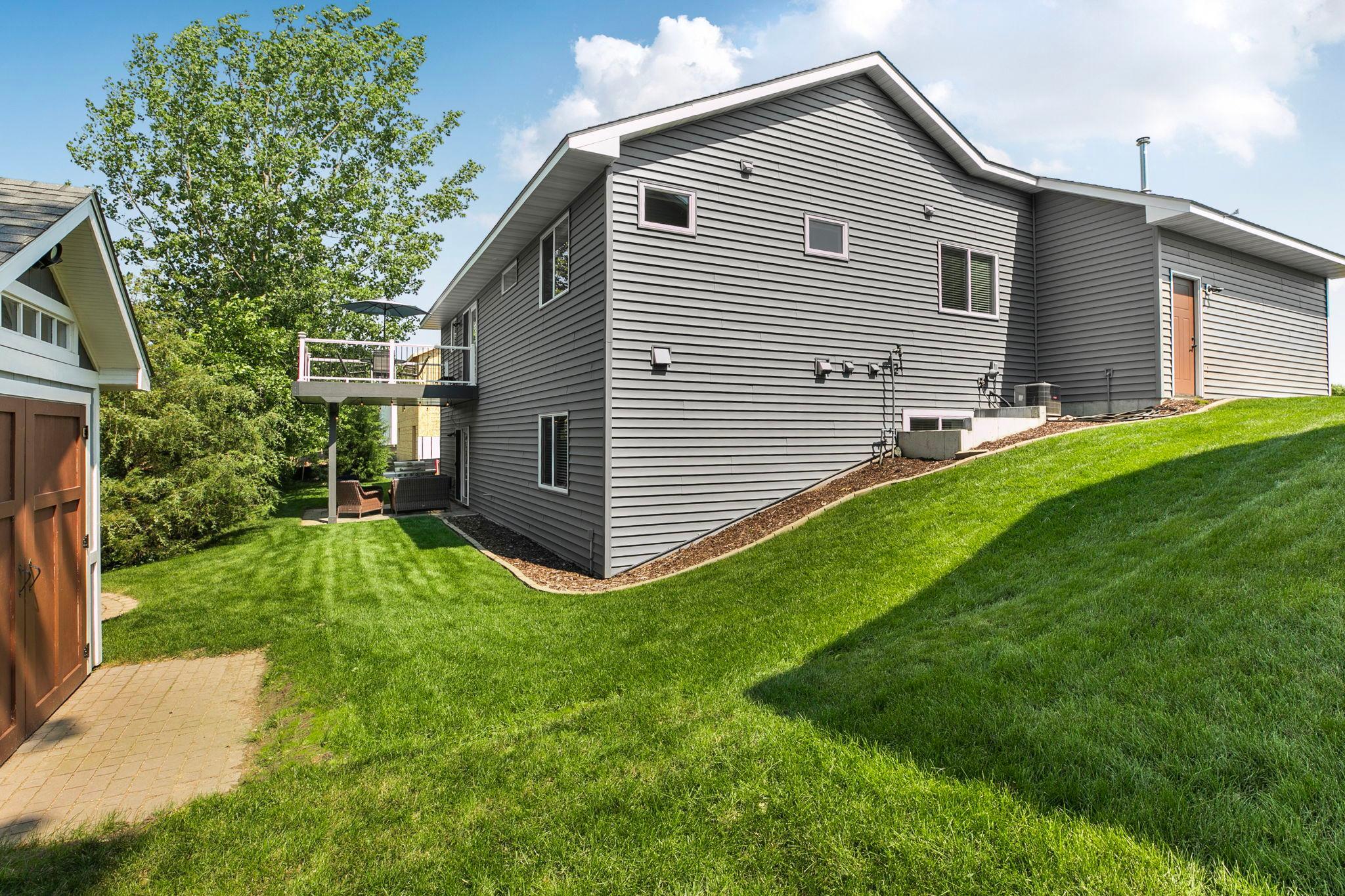 23063 Turquoise St, Saint Augusta, MN 56301