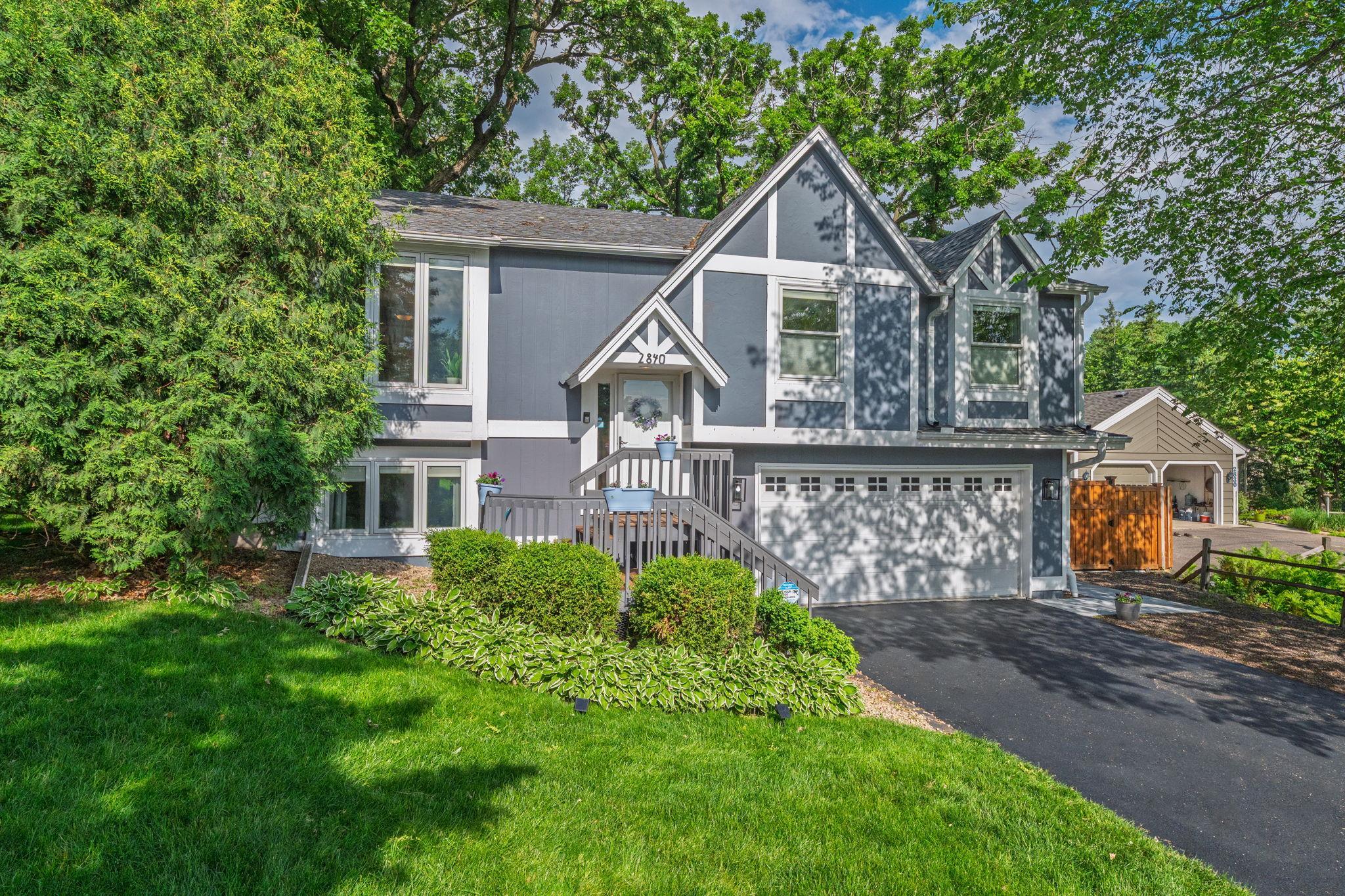 2840 Mayflower Ave, Minnetonka, MN 55305