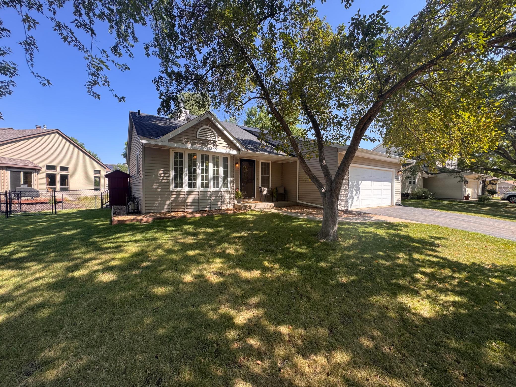 6522 Gray Fox Curve, Chanhassen, MN 55317