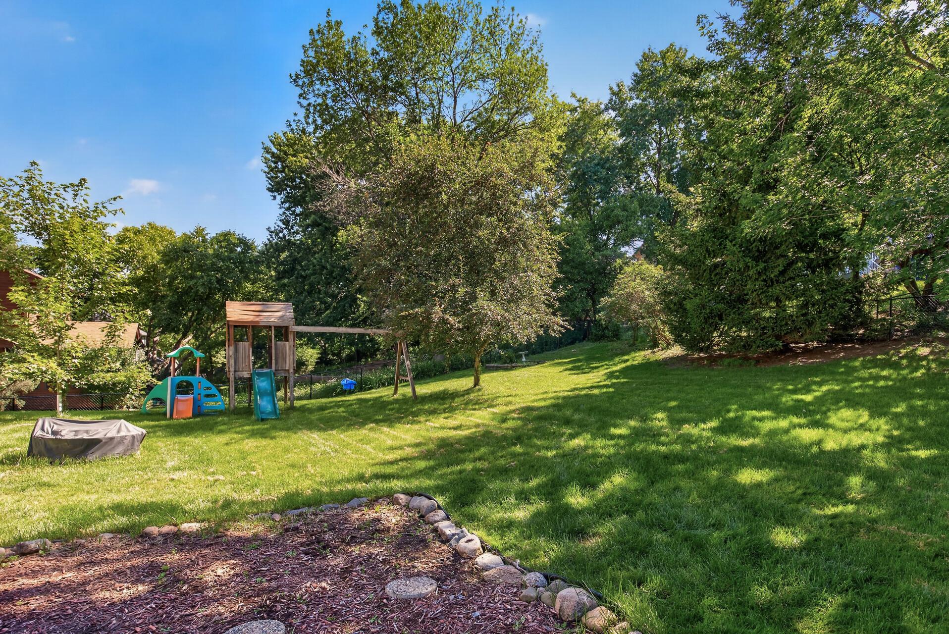 6432 Mere Dr, Eden Prairie, MN 55346